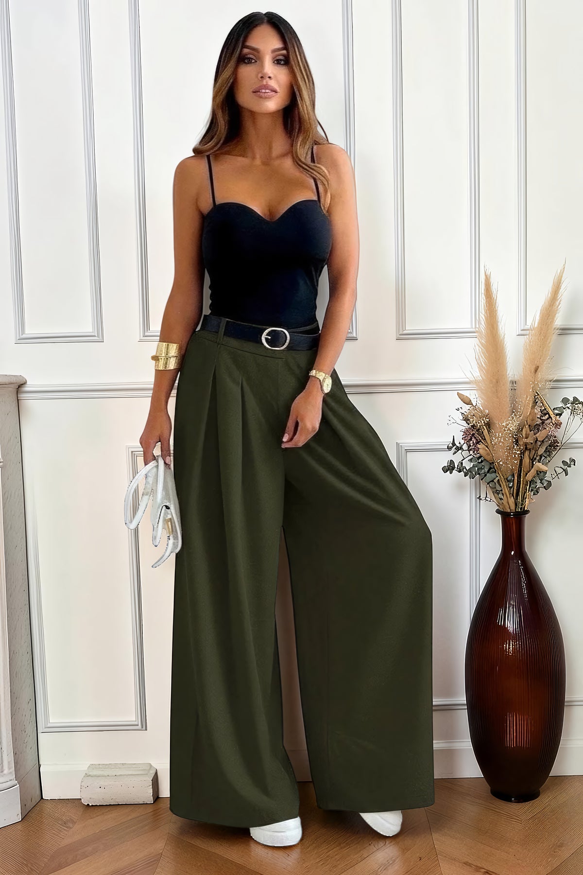 Pantalon Large Taille Haute Élégance Fluide Kaki — Collection 2026 – La Muse Parisienne