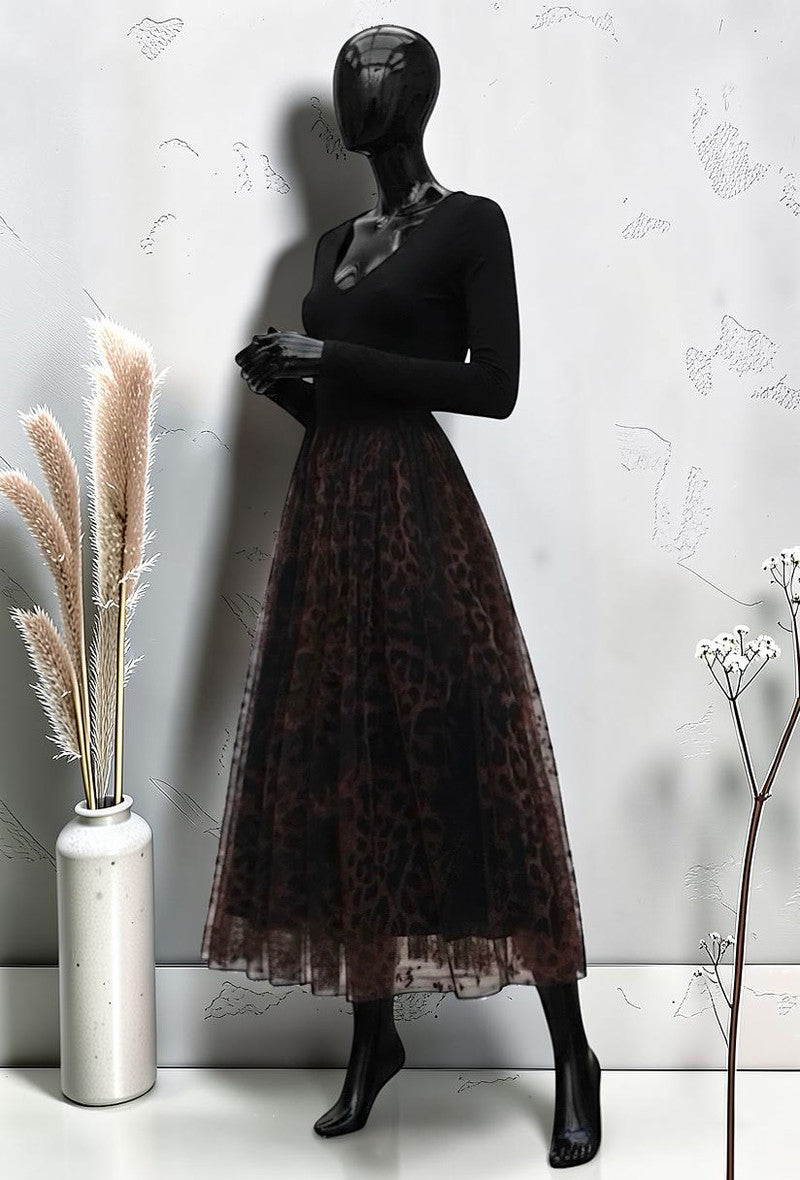 Jupe en Tulle Très Fluide avec Doublure en Viscose Marron Foncé