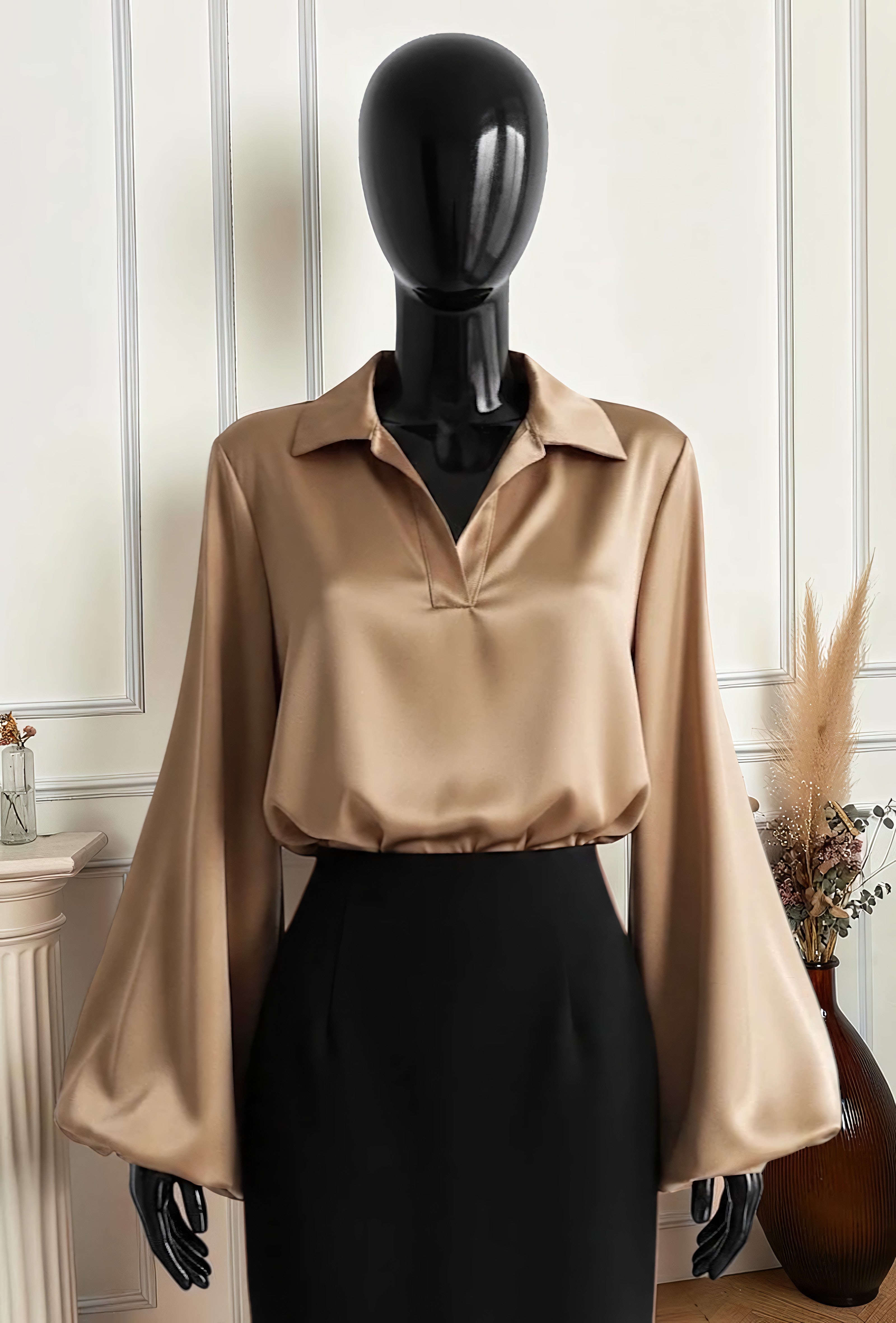 Blouse Manches Amples en Satin Caramel — Doublure Viscose – La Muse Parisienne – vue 1