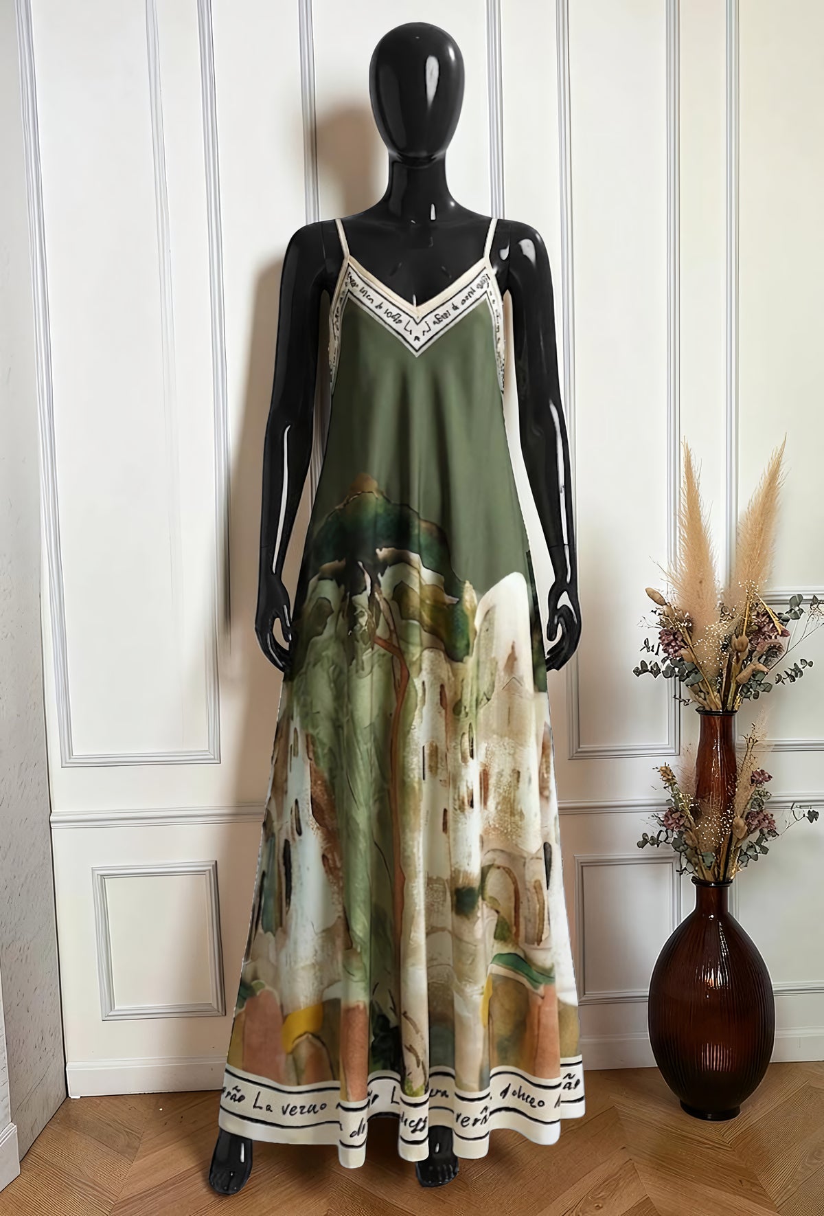 Robe en Satin Imprimé Kaki – La Muse Parisienne