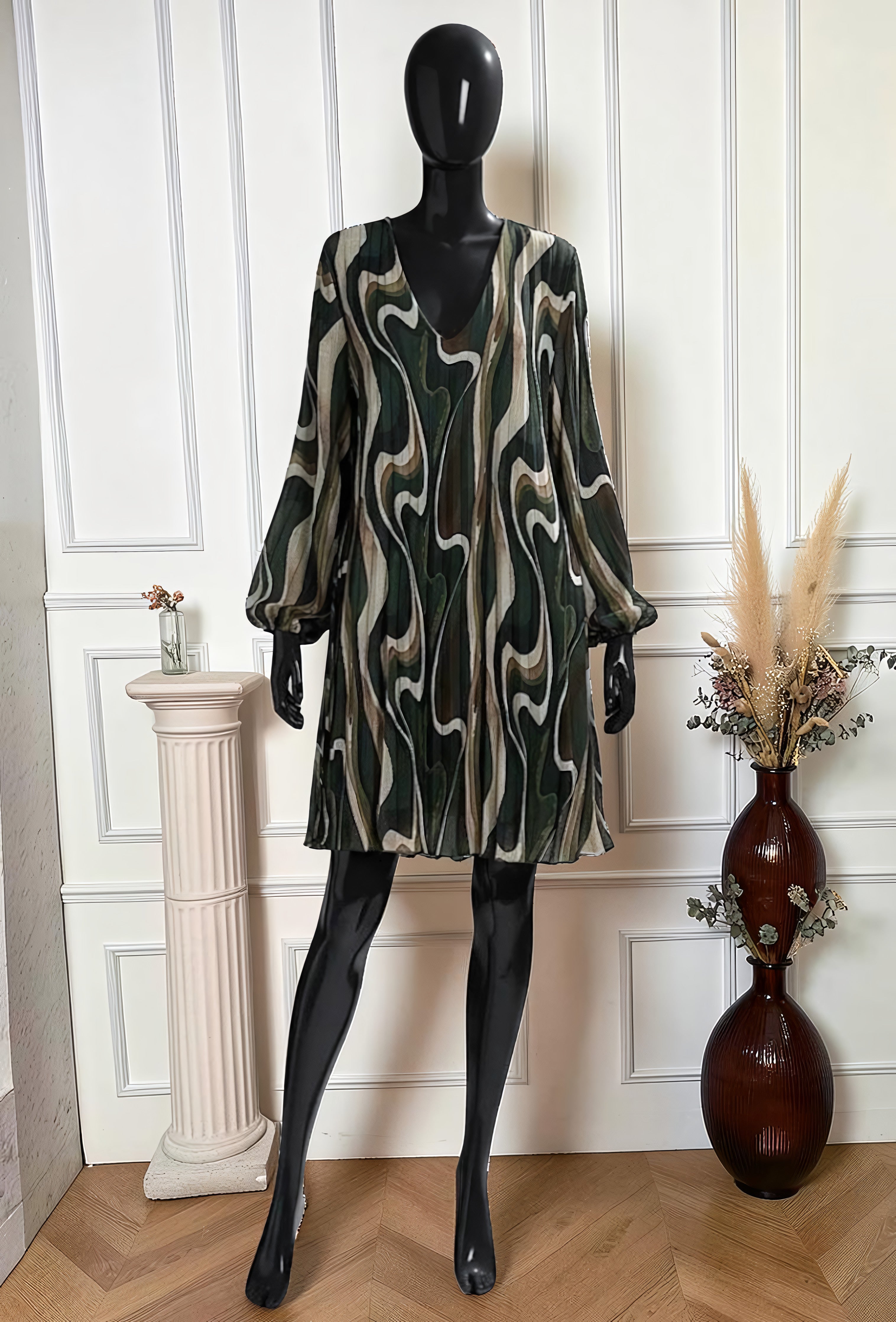 Robe Plissée Imprimé Swirl Kaki – La Muse Parisienne