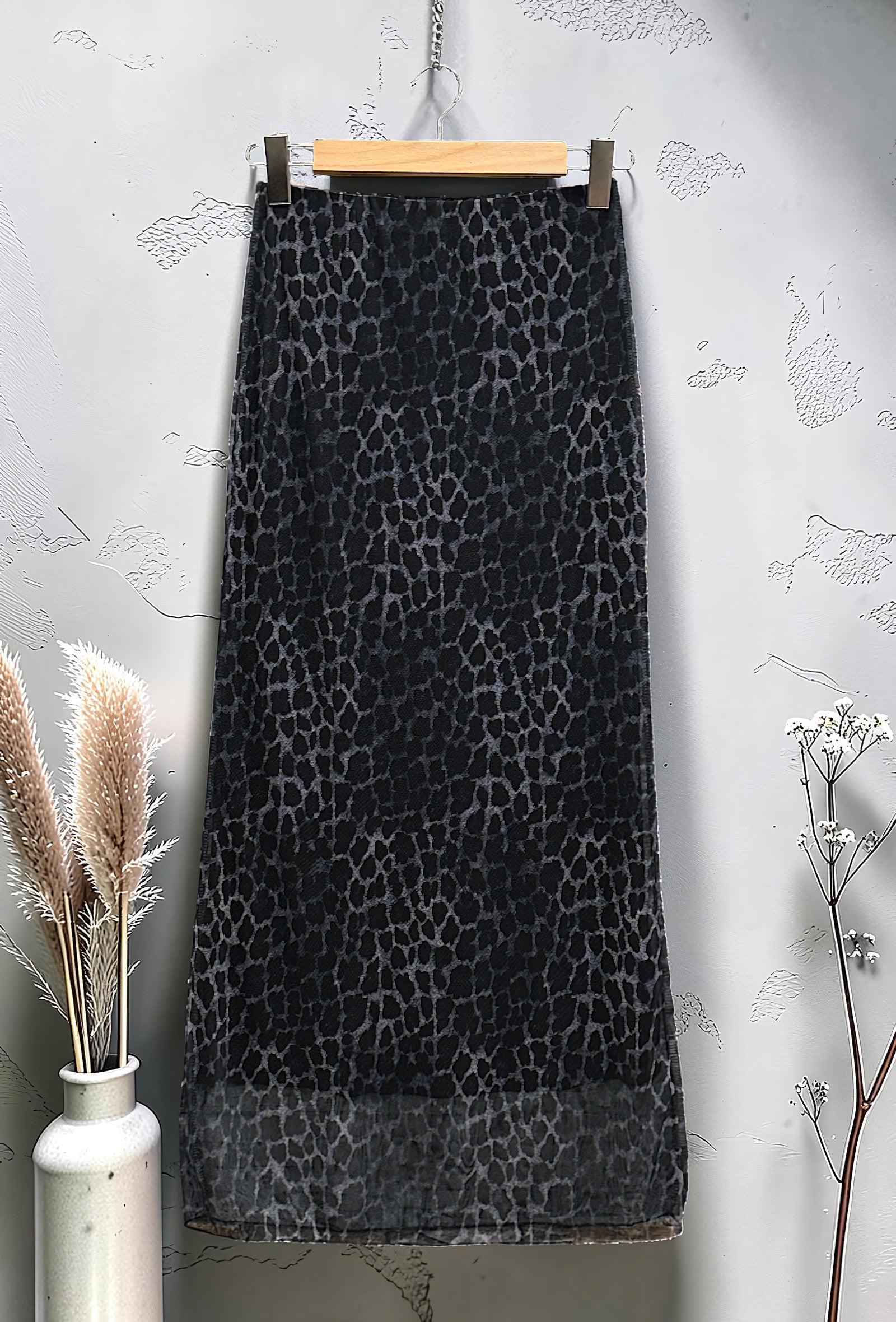 Jupe Imprimée en Mousseline Chic Noir – La Muse Parisienne – vue 2