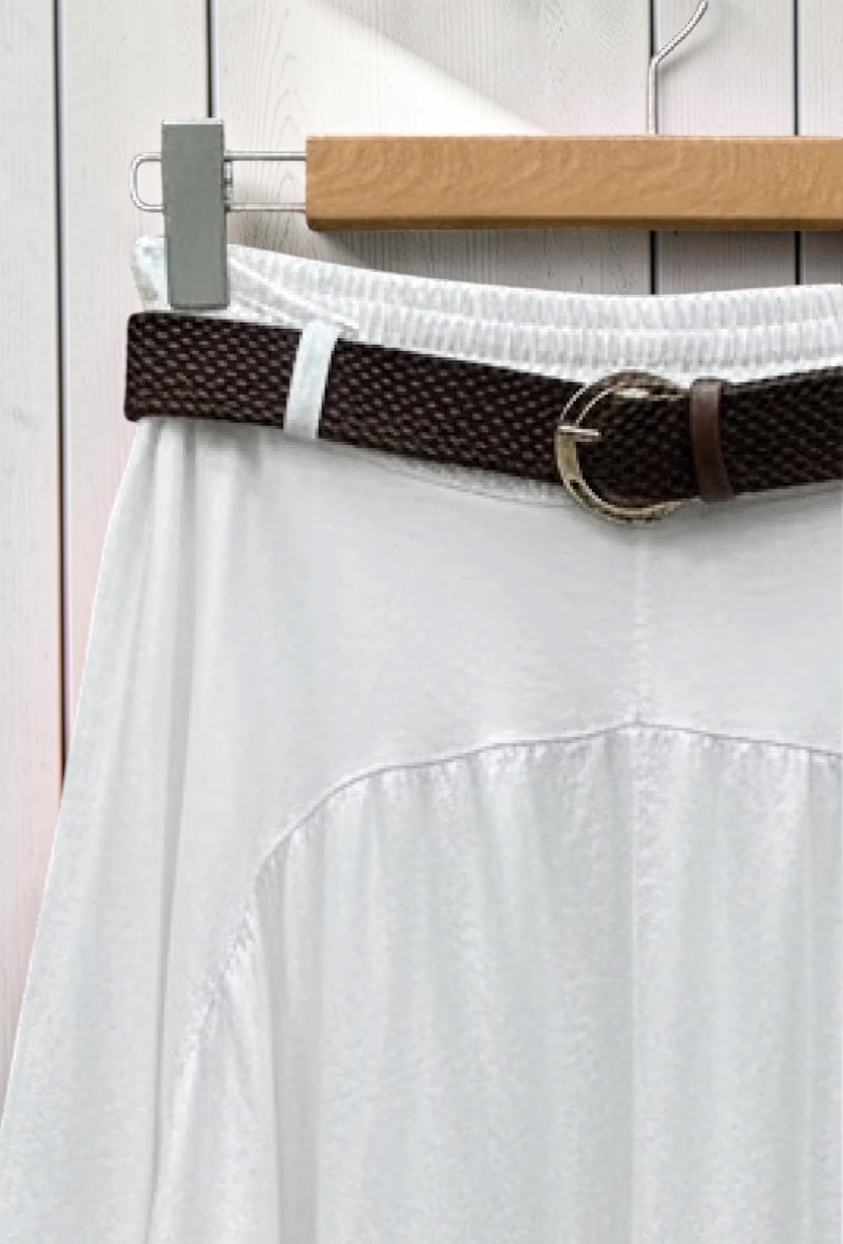 Jupe Fluide en Viscose Lyocell avec Ceinture Blanc – La Muse Parisienne – vue 3