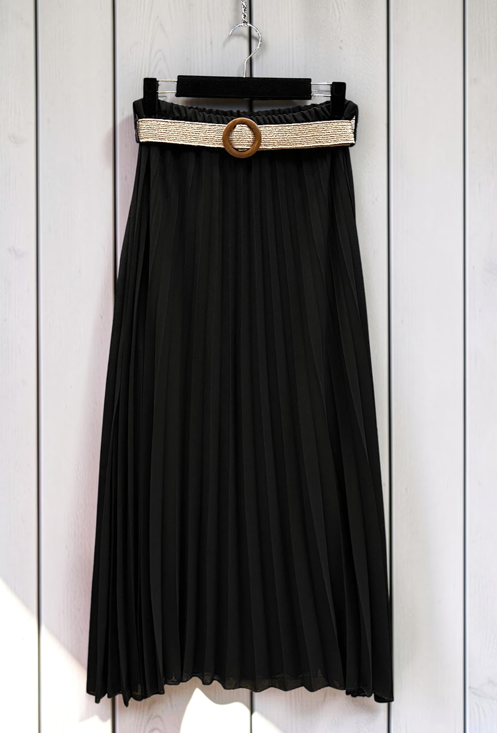 Jupe Plissée Fluide Doublée avec Ceinture Noir – La Muse Parisienne – vue 2