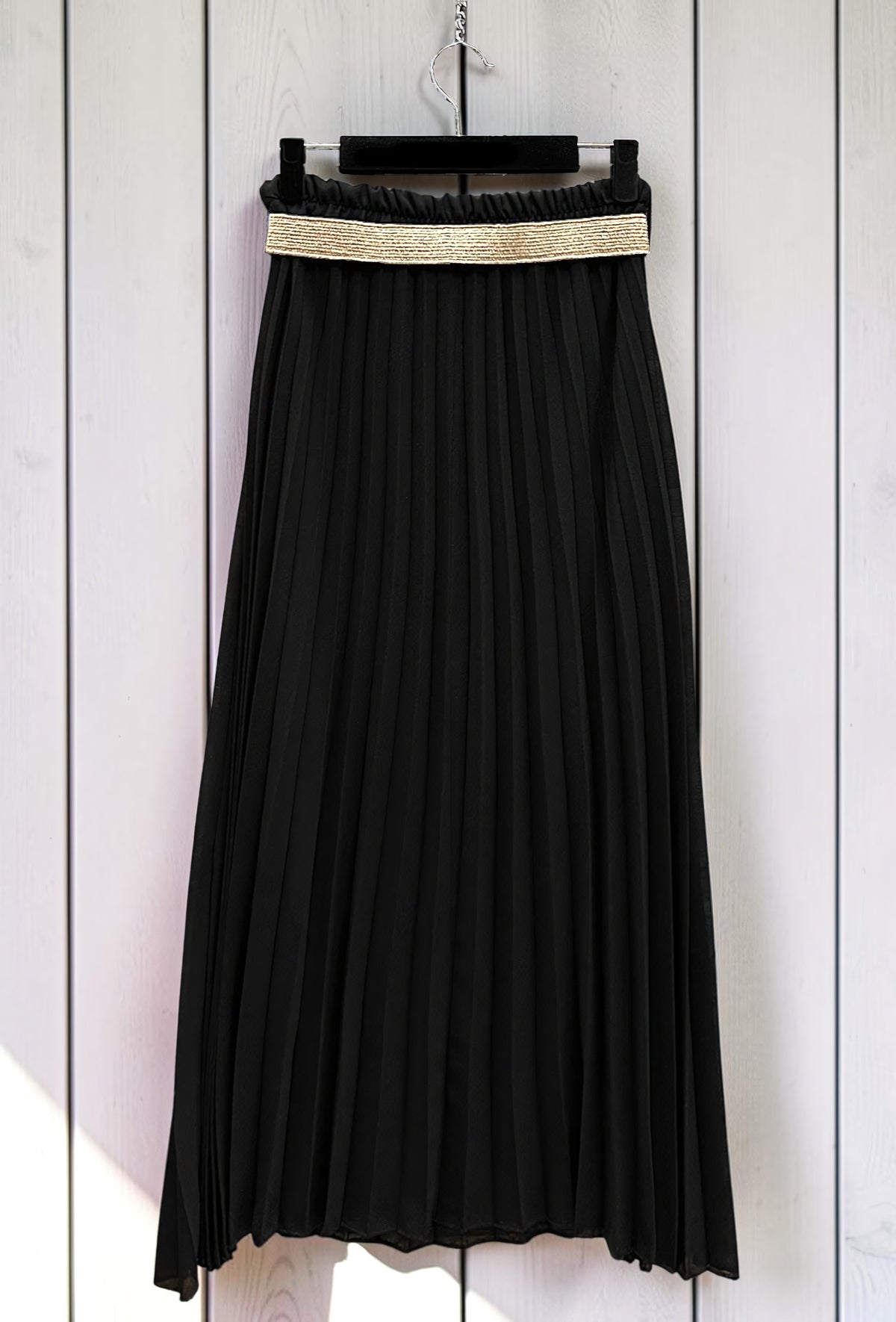 Jupe Plissée Fluide Doublée avec Ceinture Noir – La Muse Parisienne – vue 3