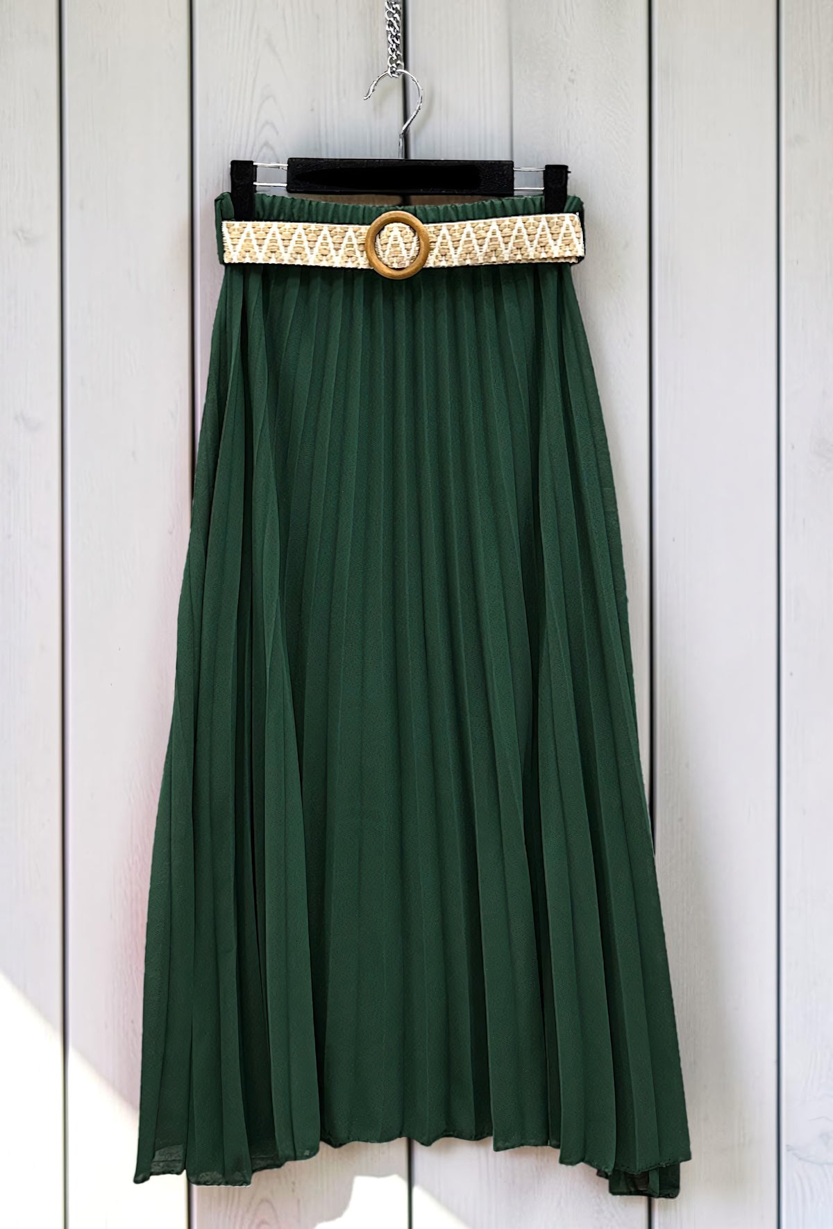 Jupe Plissée Fluide Doublée avec Ceinture Vert Bouteille – La Muse Parisienne – vue 3
