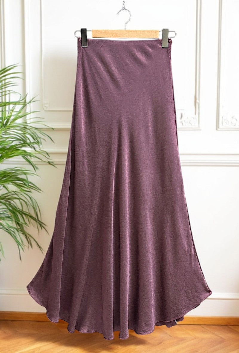 🌟 Nouvelle Collection 2025 : Jupes Fluides à l'Effet Soie Satine 🌟