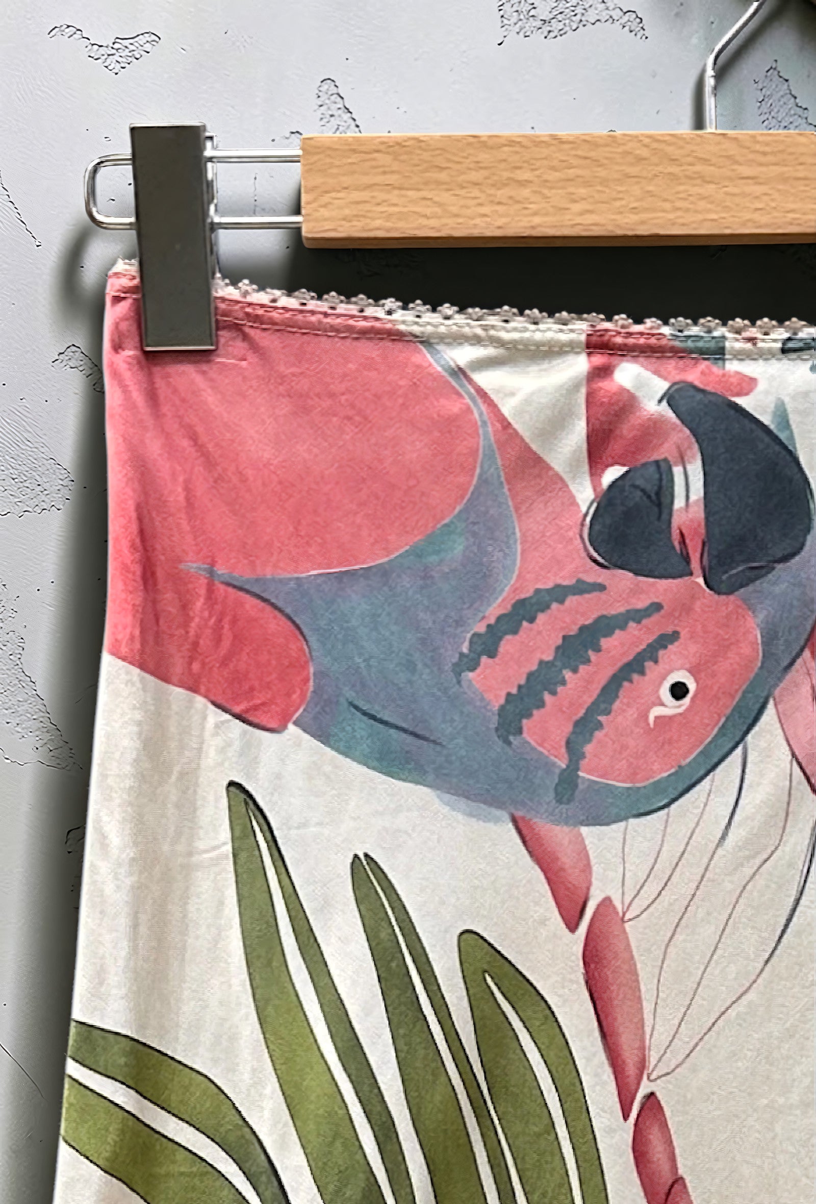 Jupe Imprimée en Viscose Satinée Bordure Dentelle Bleu Canard – La Muse Parisienne – vue 4