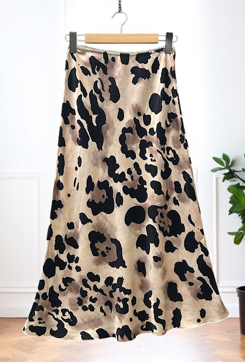 🌟 Nouvelle Collection 2025 : Jupes Imprimées en Viscose Satinée à Bordure Dentelle 🌟