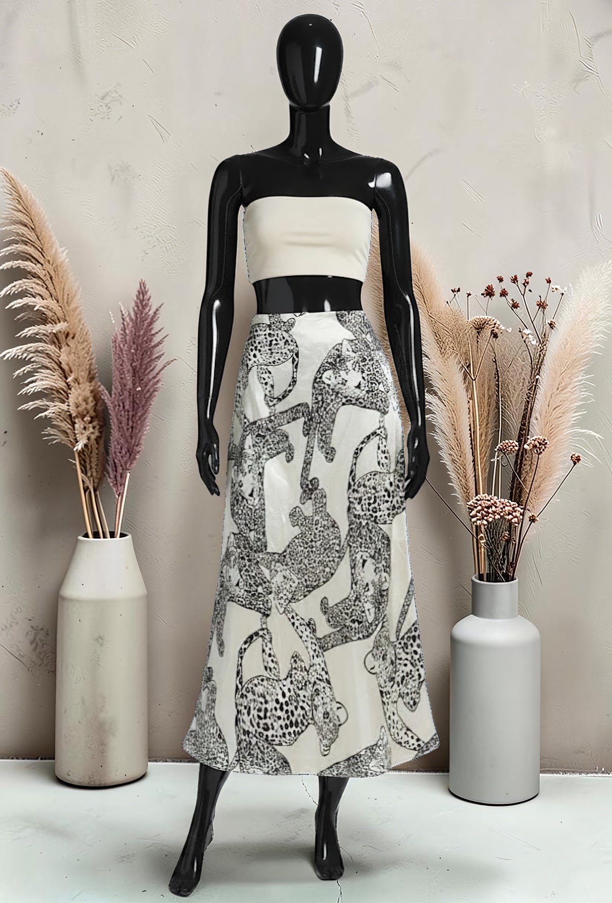 Jupe Imprimée en Viscose Satinée Bordure Dentelle Écru – La Muse Parisienne – vue 1