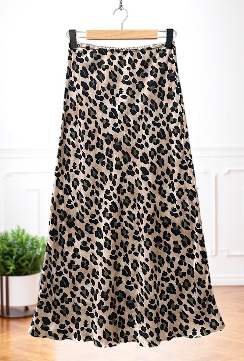 🌟 Nouvelle Collection 2025 : Jupes Imprimées en Viscose Satinée à Bordure Dentelle 🌟
