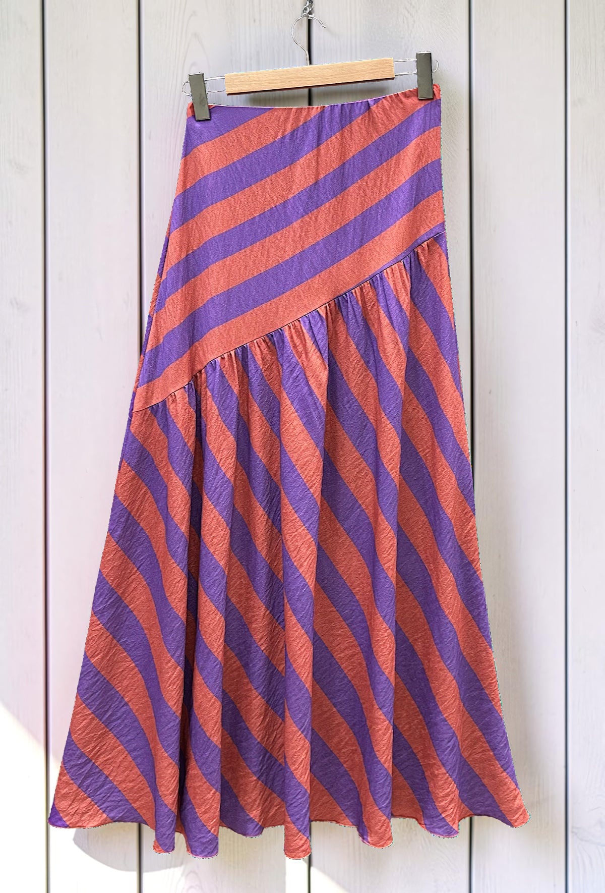 Jupe à Rayures en Viscose Mauve – La Muse Parisienne – vue 3
