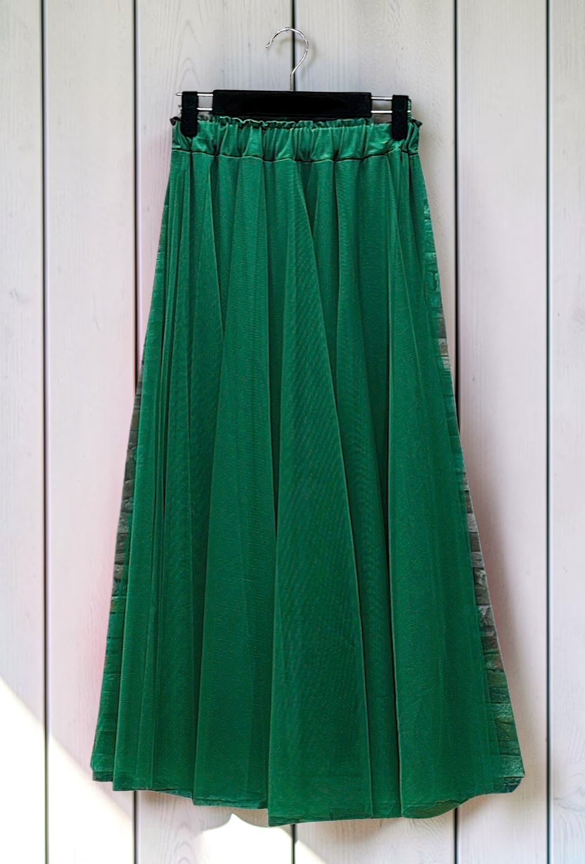 Jupe en Tulle Romantique Doublée Vert Foncé – La Muse Parisienne – vue 3