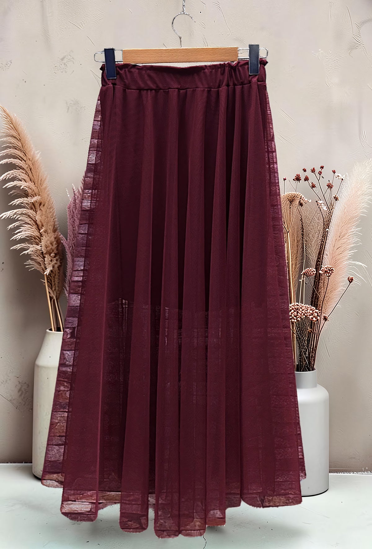 Jupe Courte en Tulle Doublée Bordeaux – La Muse Parisienne – vue 3