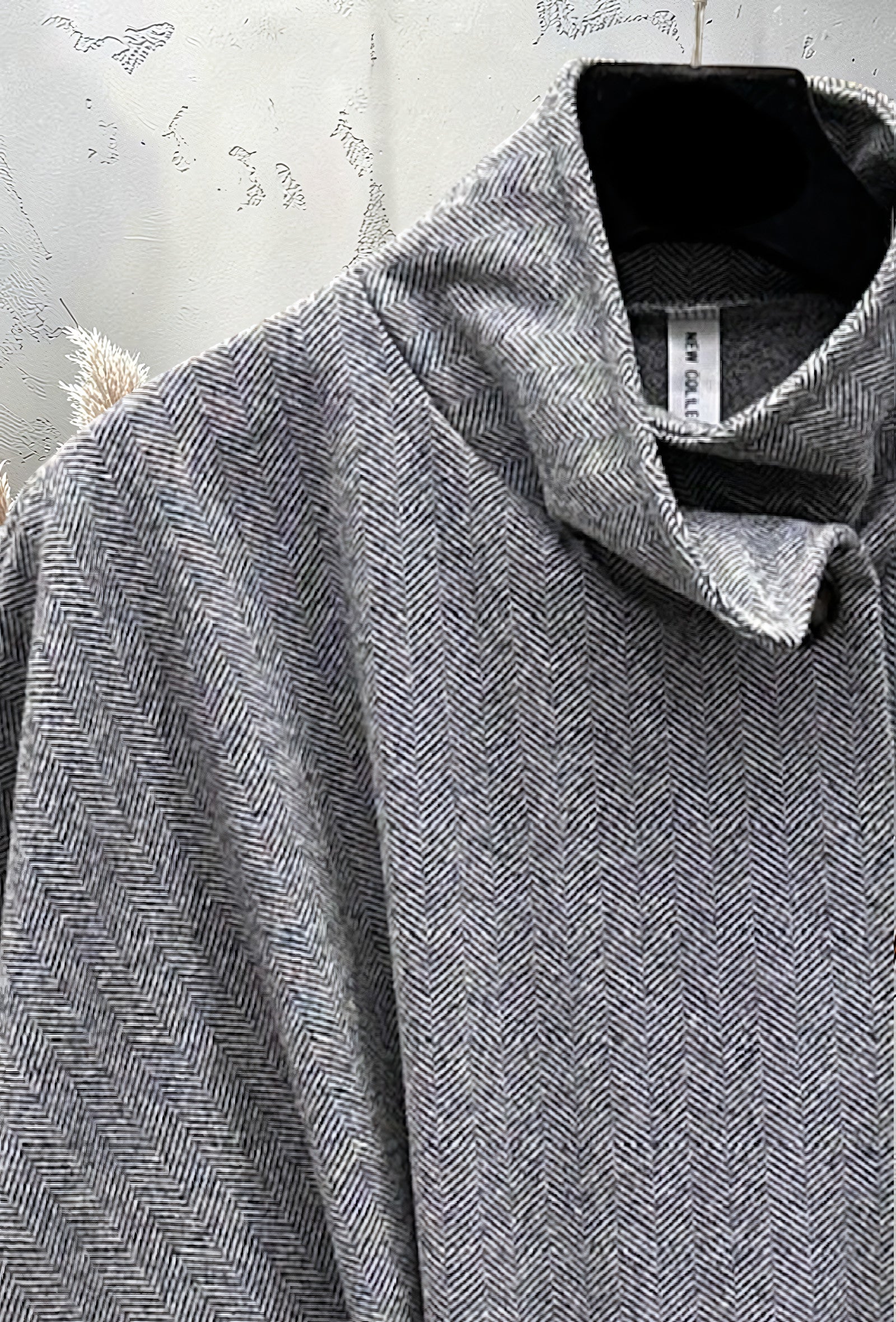 Cape Manteau en Flanelle Ceinturée Gris – La Muse Parisienne – vue 2