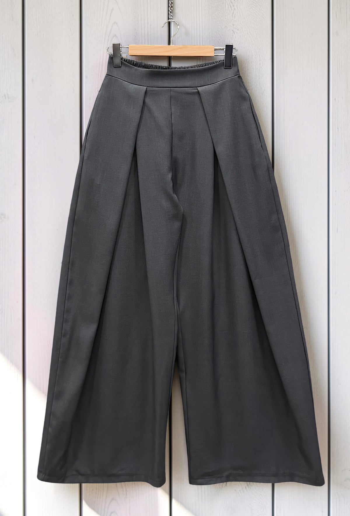 Pantalon Merveilleuse Palazzo Fluide Anthracite — Taille Haute Élastique – La Muse Parisienne – vue 2