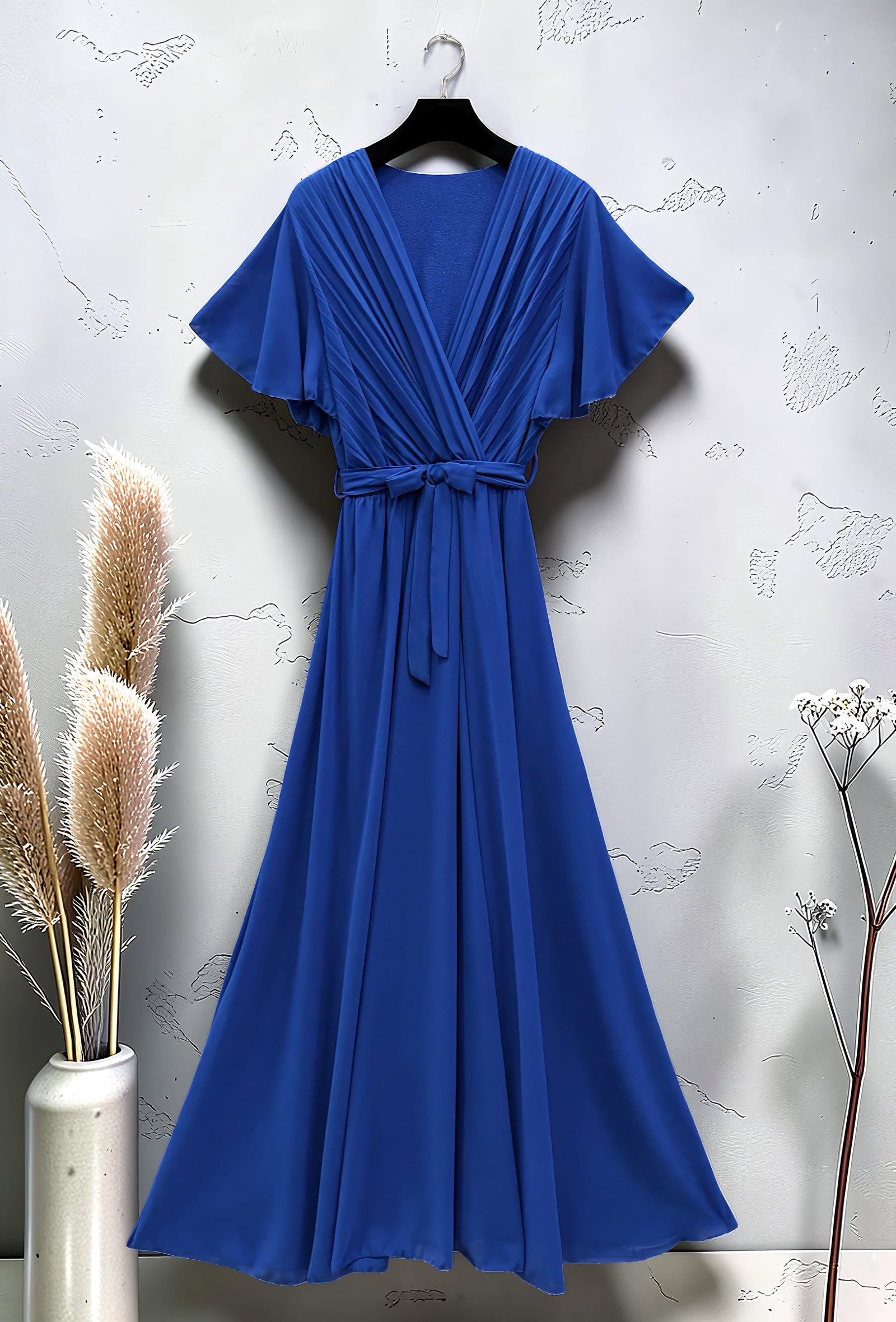 Robe Croisée Plissée Très Fluide Doublée Bleu Roi – La Muse Parisienne – vue 2