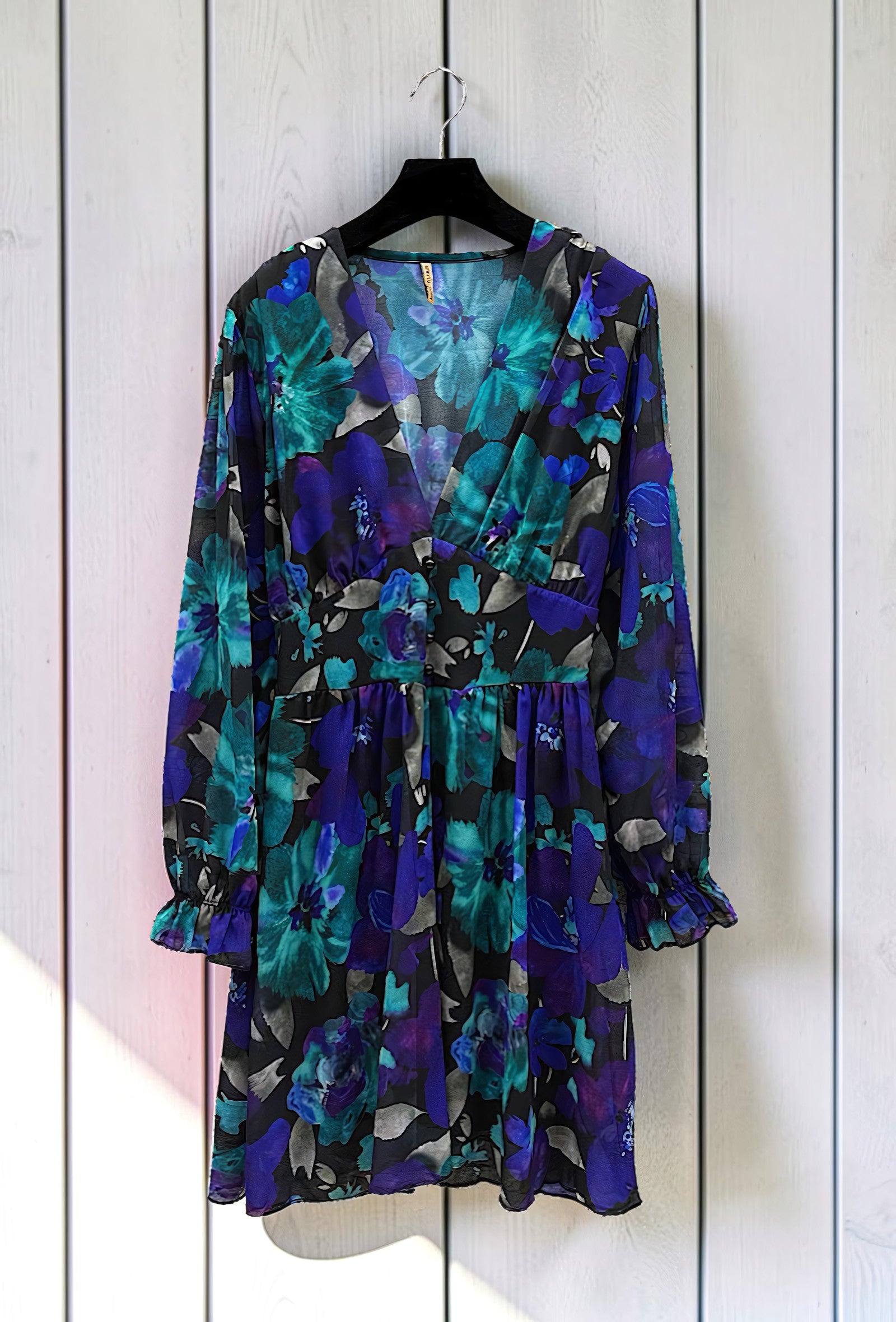 Robe Imprimée Boutonnée Manches Longues Noir Floral Bleu – La Muse Parisienne – vue 2