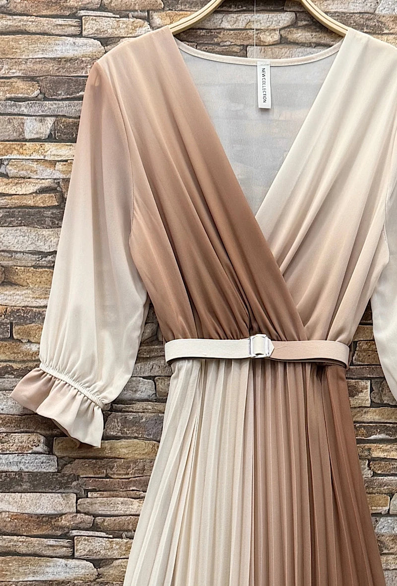 Robe Croisée Plissée Fluide — Doublure en Viscose | Collection 2026