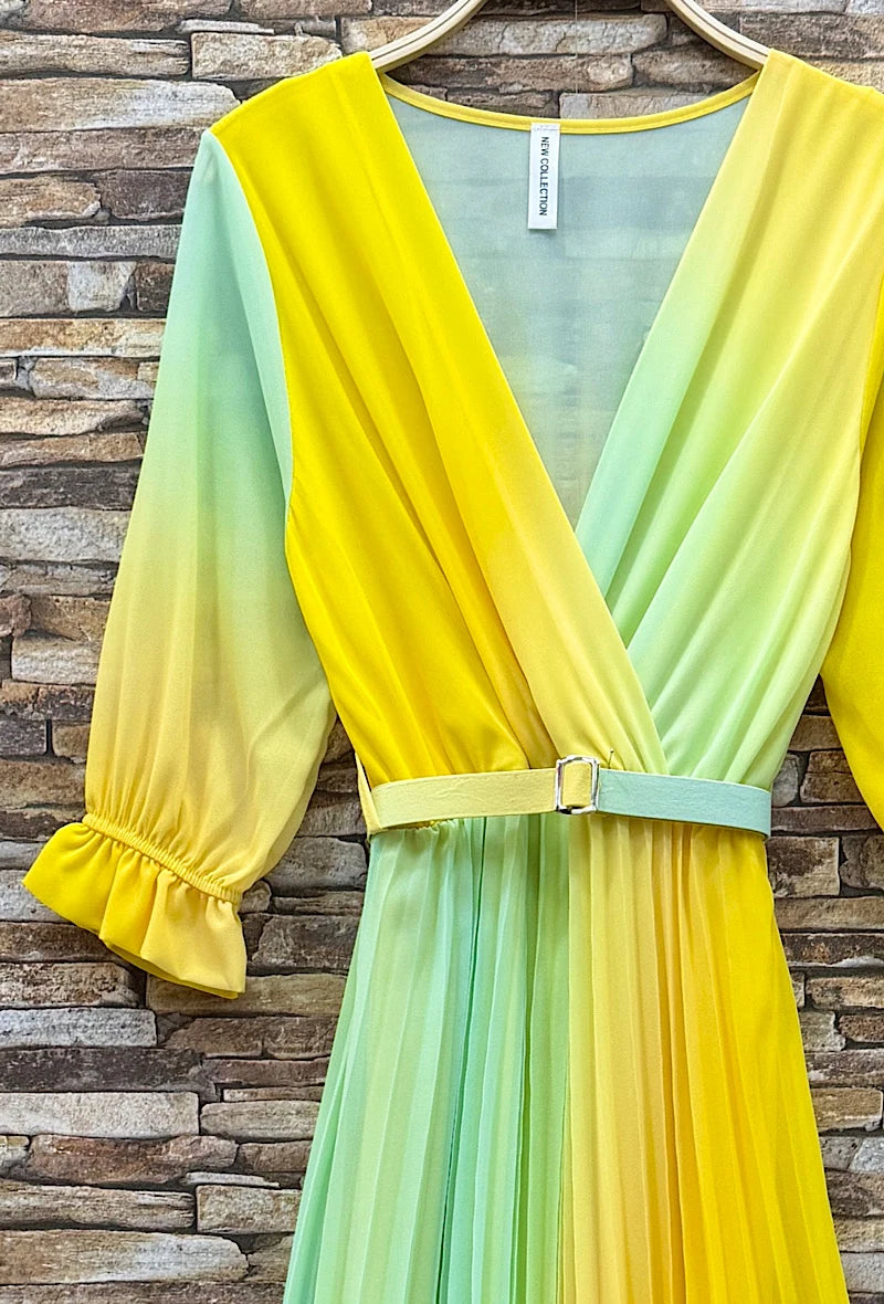 Robe Croisée Plissée Fluide — Doublure en Viscose | Collection 2026