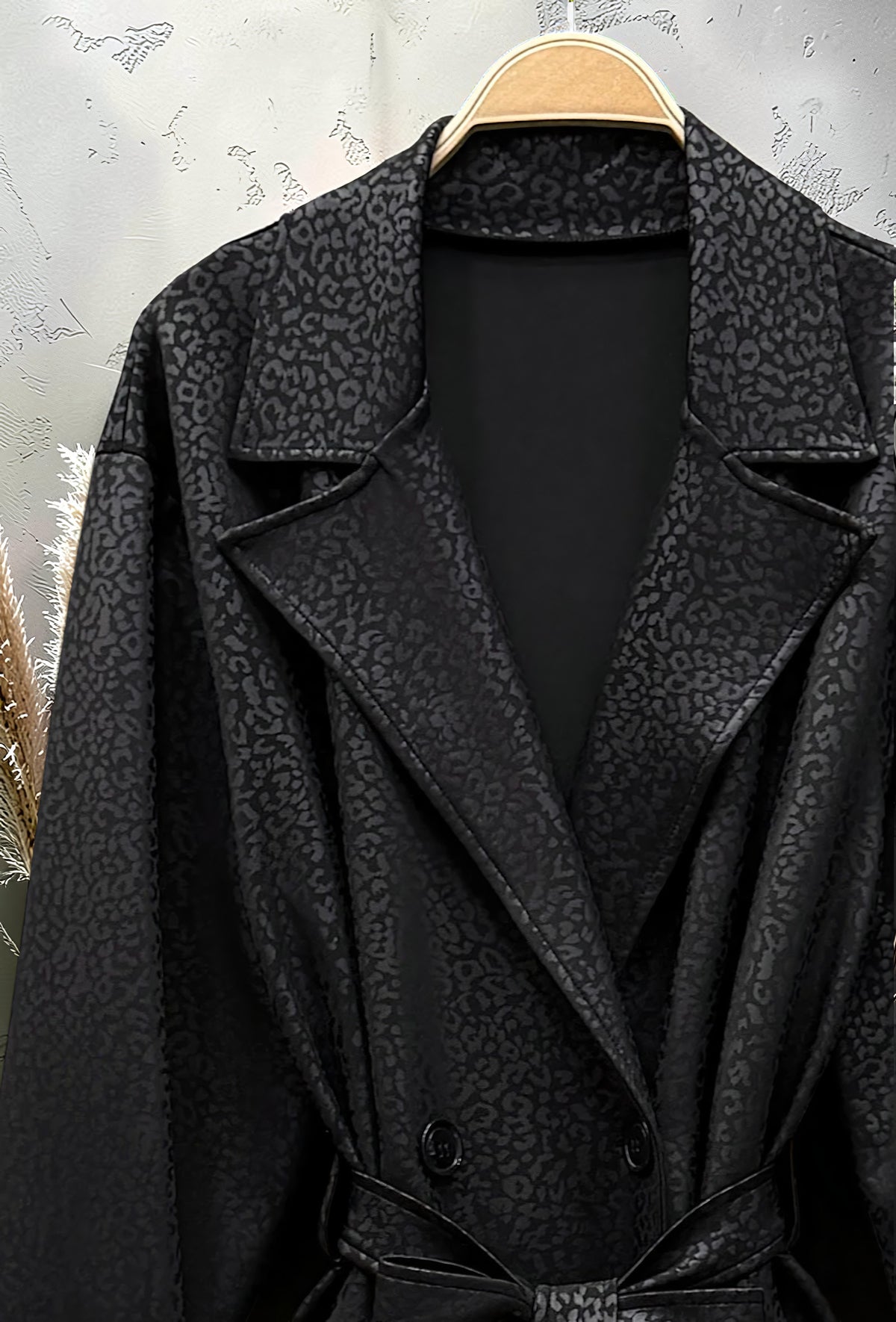 Trench Chic Ceinturé à Poches Noir – La Muse Parisienne – vue 2