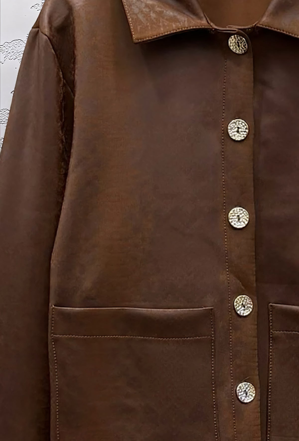 Veste Courte Cintrée en Suédine Brun – La Muse Parisienne – vue 2
