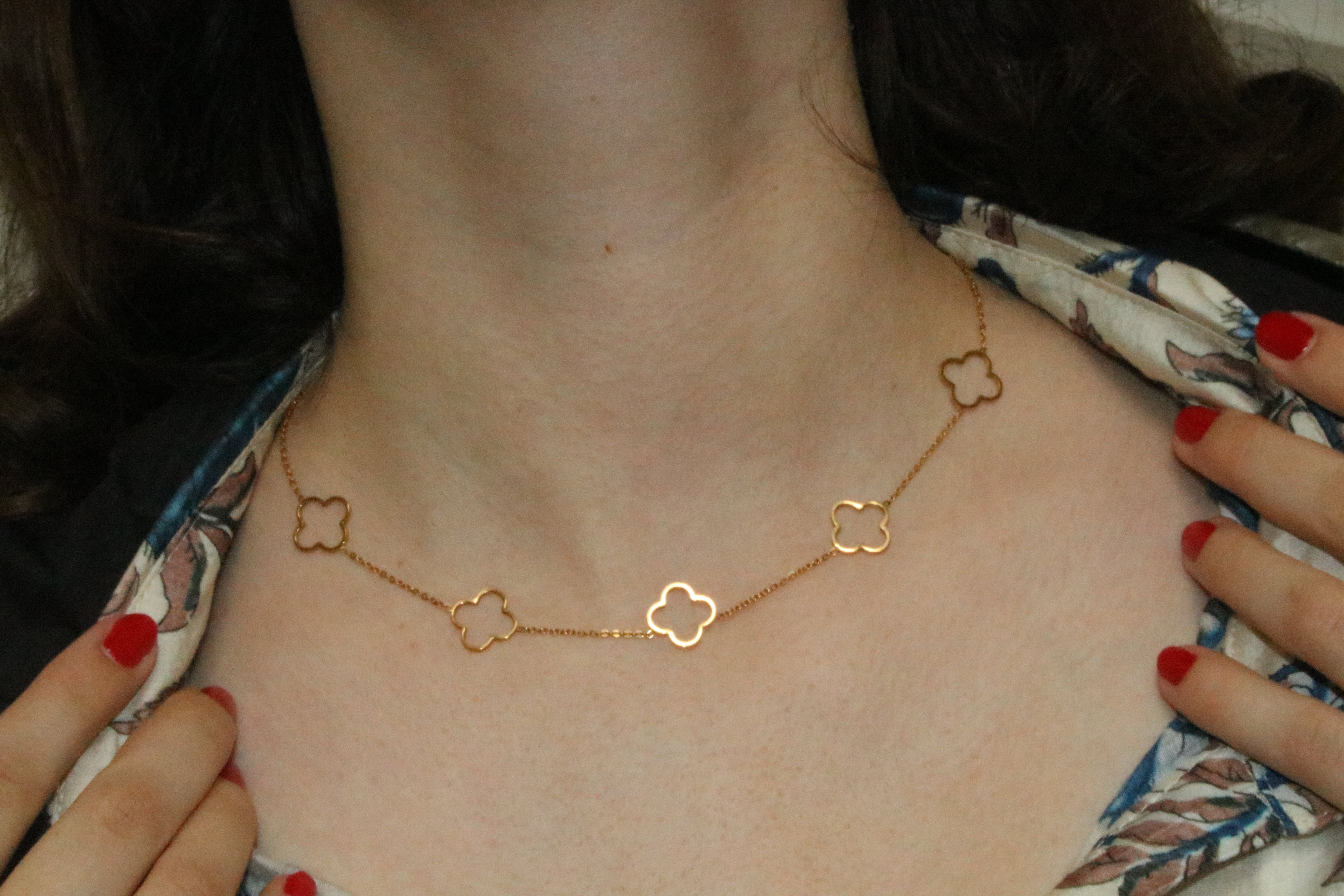 COLLIER OLIVIA