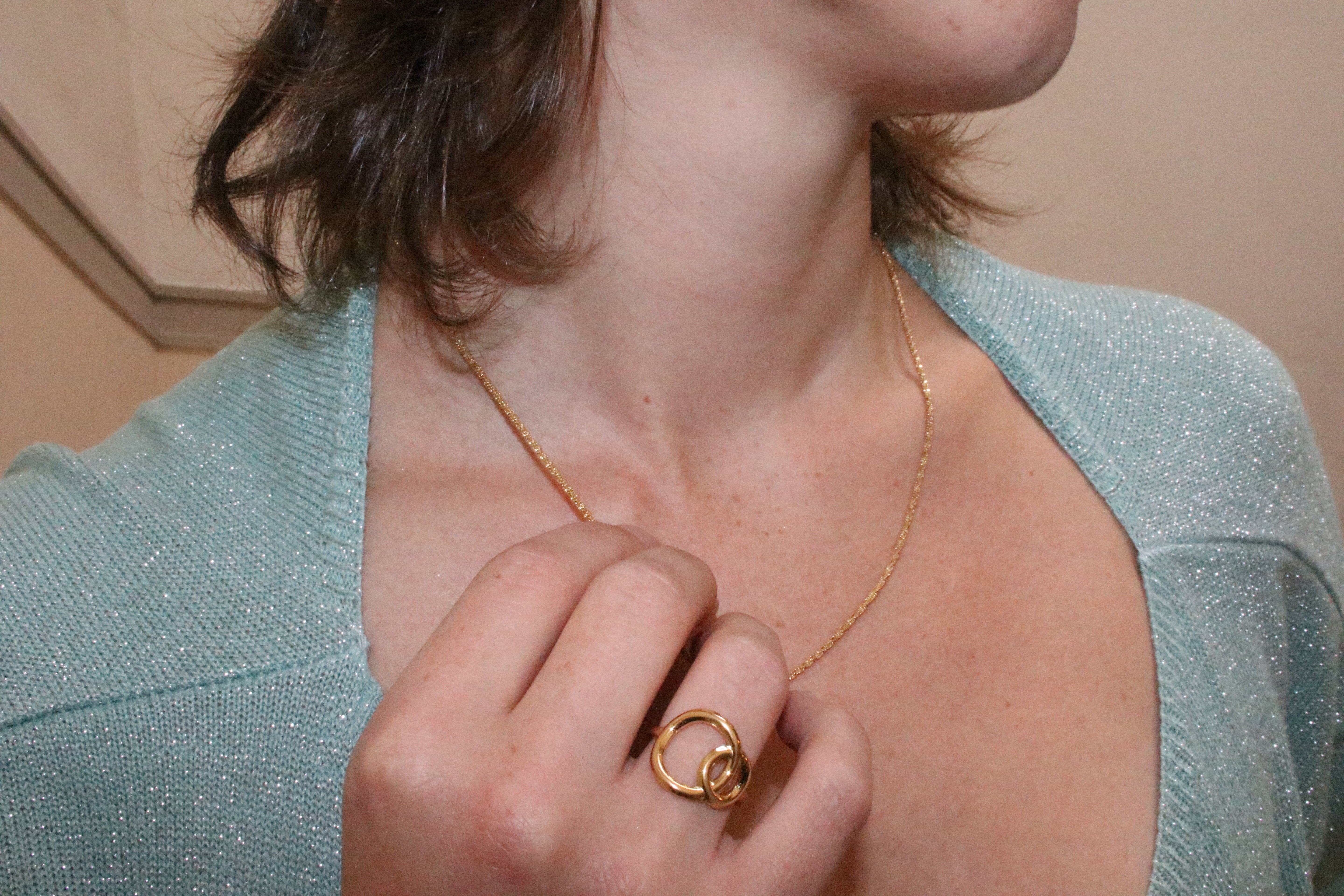 COLLIER LENA