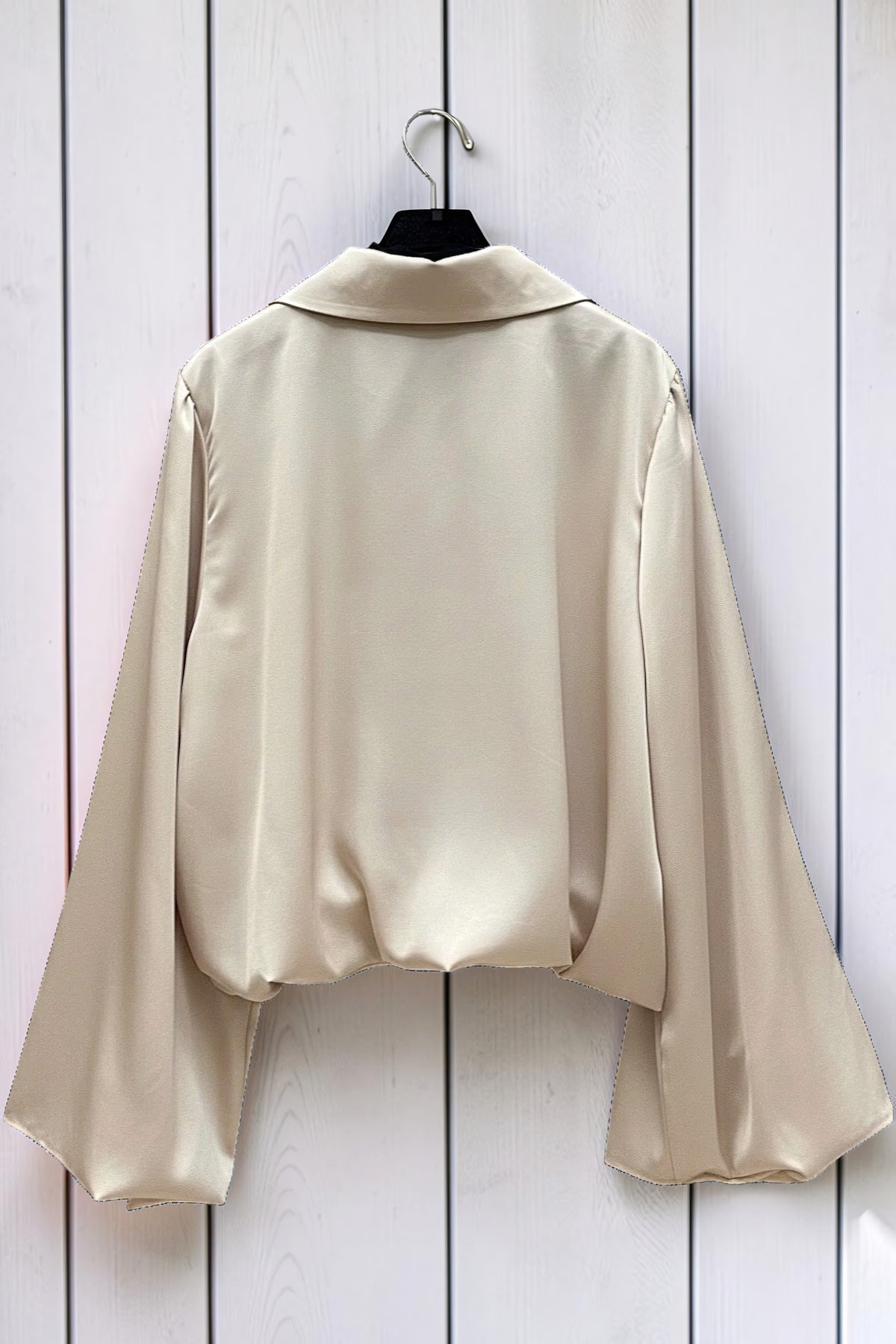 Blouse Manches Amples en Satin Beige — Doublure Viscose – La Muse Parisienne – vue 3