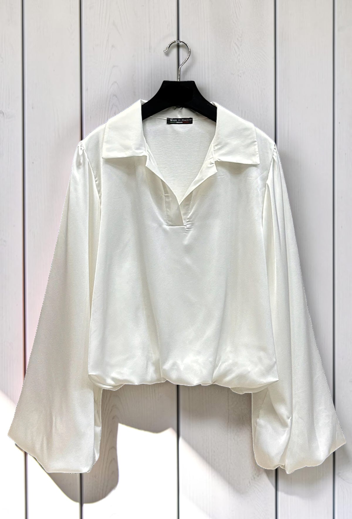 Blouse Manches Amples en Satin Blanc — Doublure Viscose – La Muse Parisienne – vue 3