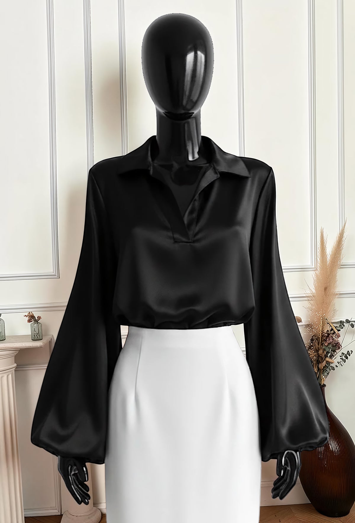 Blouse Manches Amples en Satin Noir — Doublure Viscose – La Muse Parisienne – vue 1