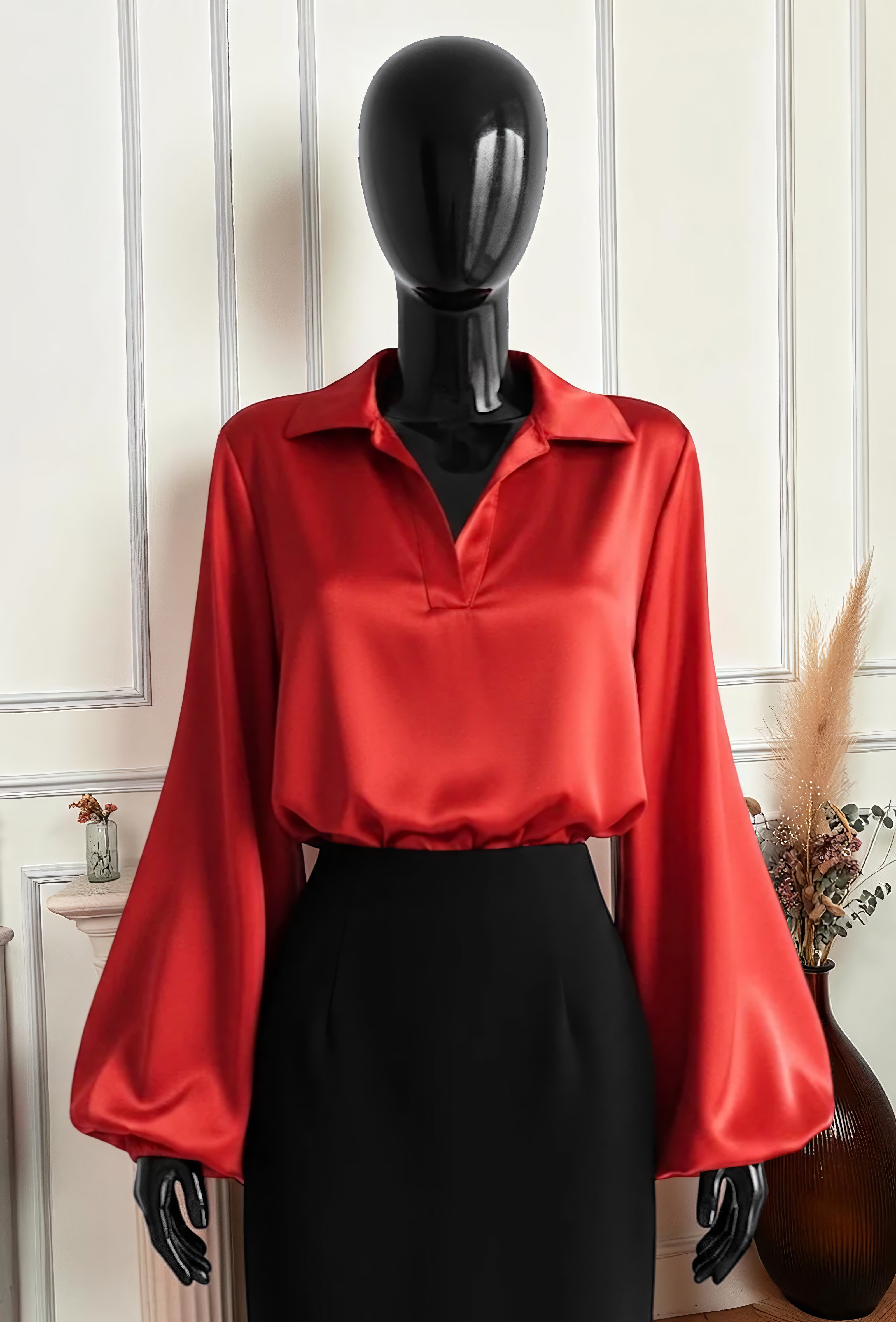 Blouse Manches Amples en Satin Rouge — Doublure Viscose – La Muse Parisienne – vue 1
