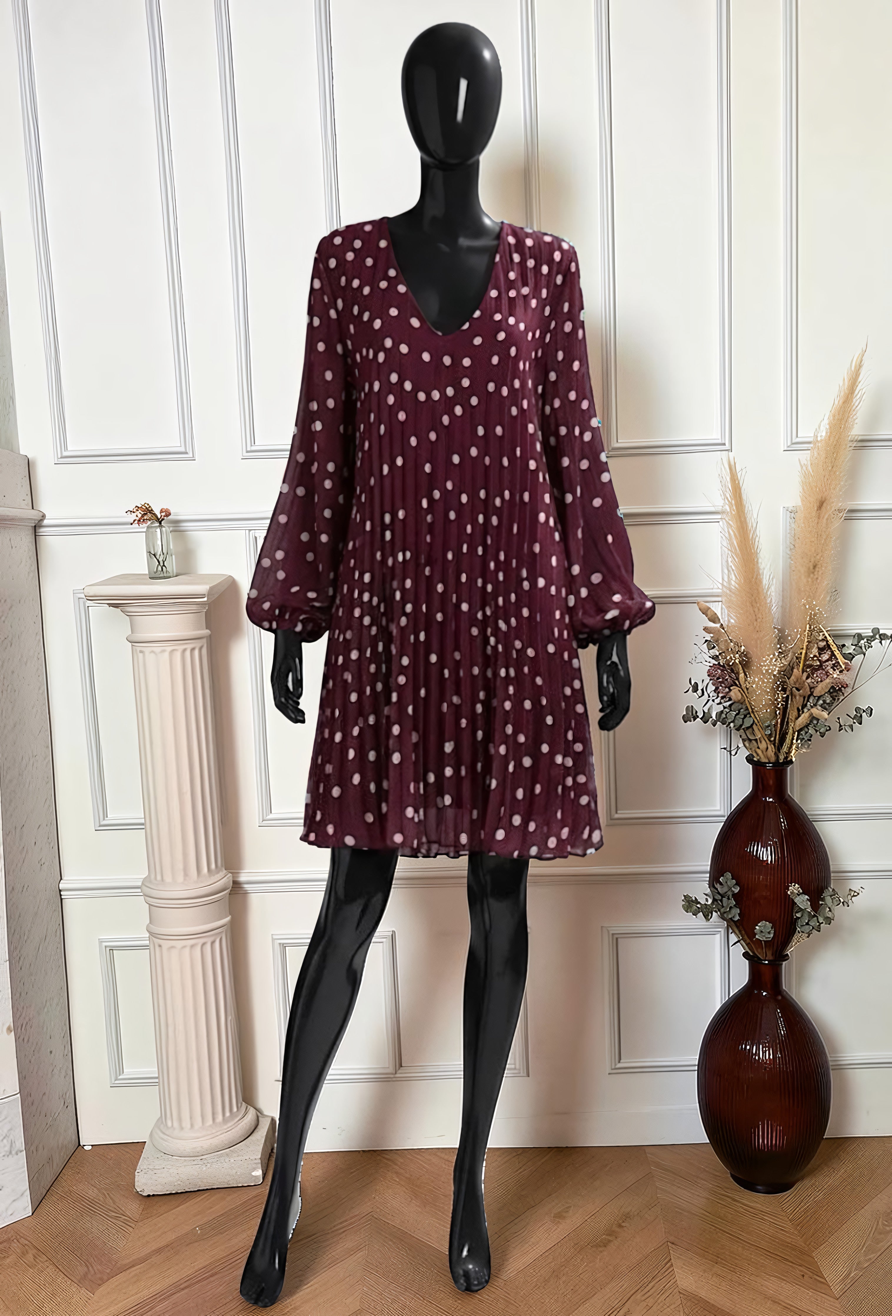 Robe Plissée Imprimé Pois Prune – La Muse Parisienne