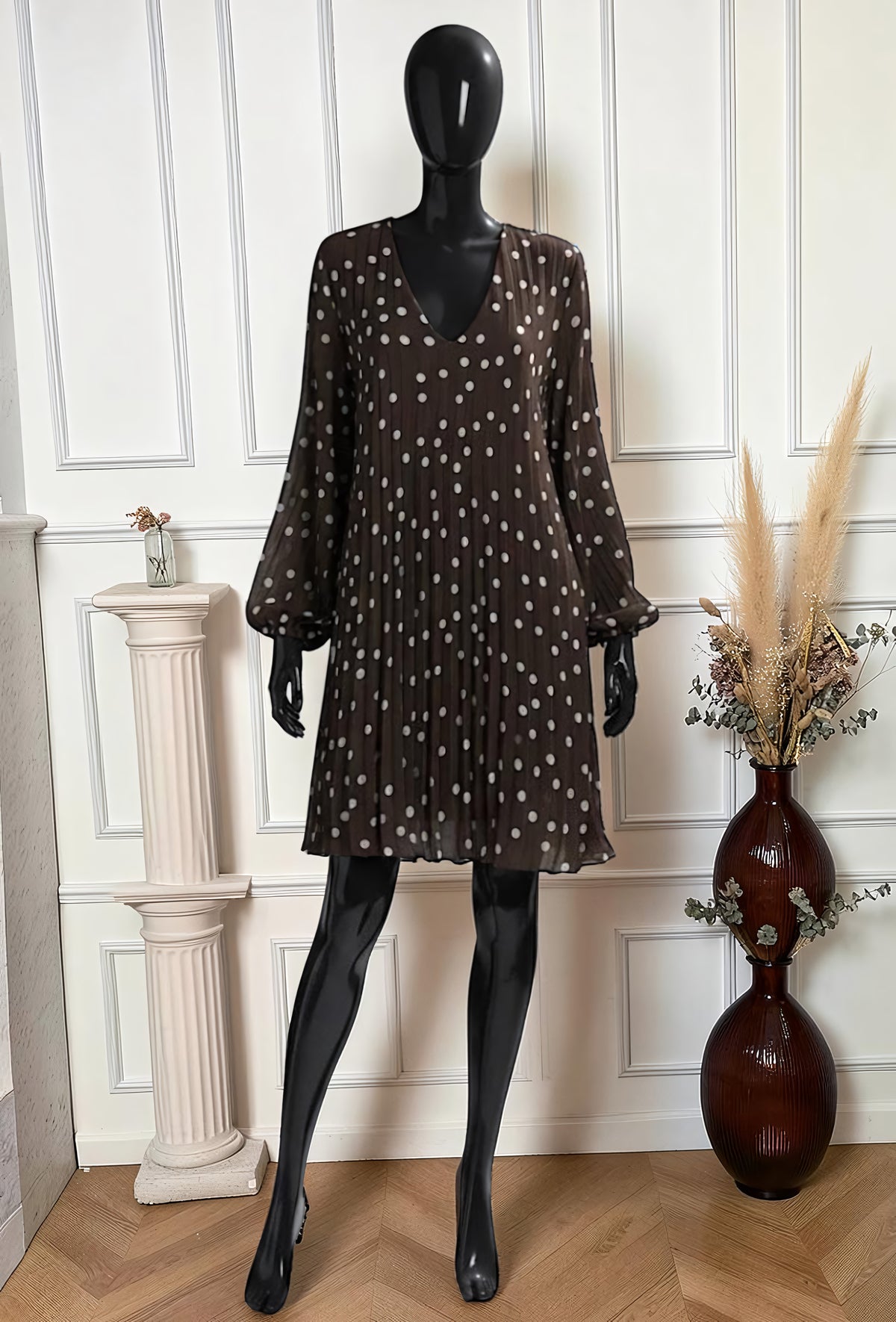 Robe Plissée Imprimé Pois Marron – La Muse Parisienne