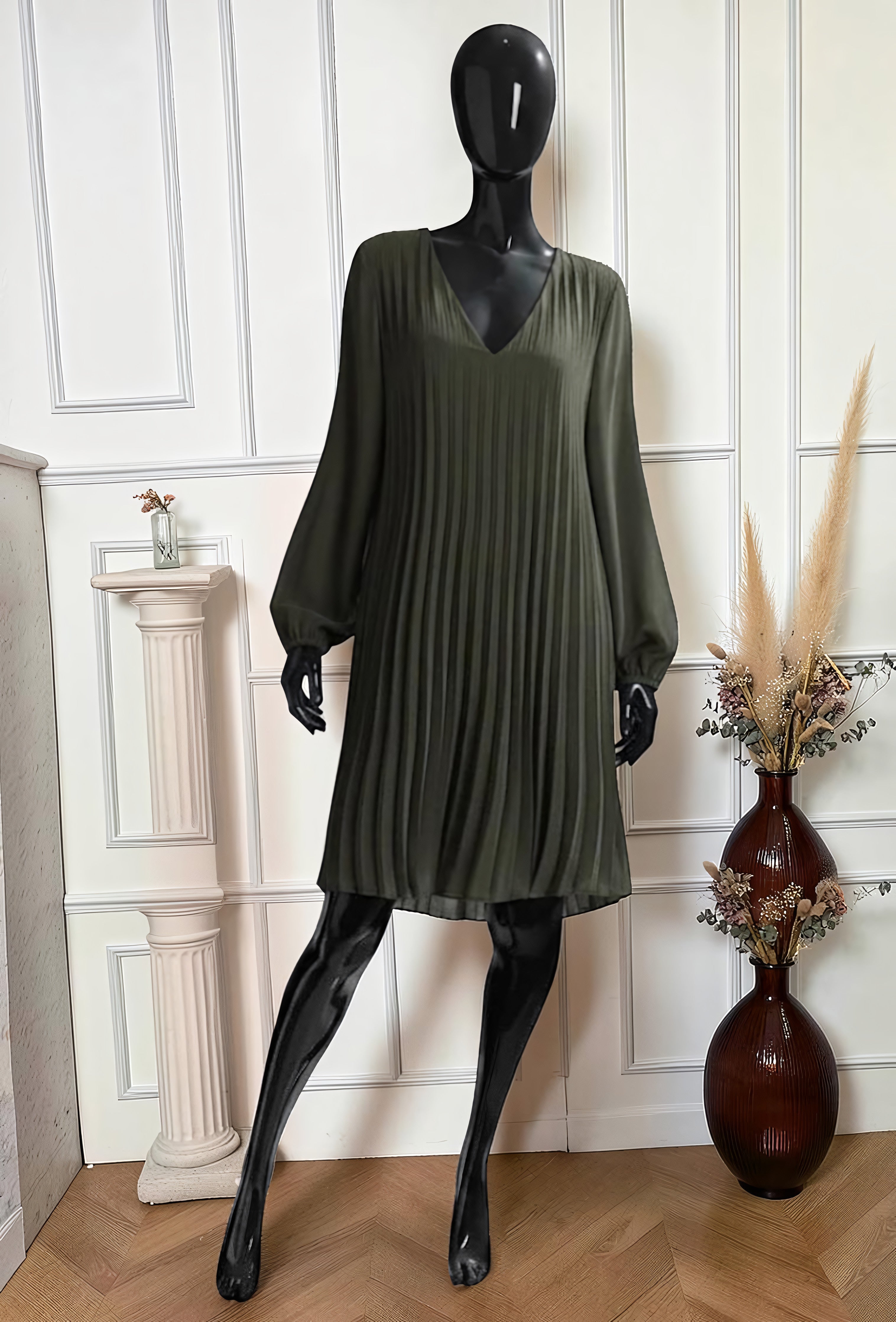 Robe Plissée Unie – La Muse Parisienne