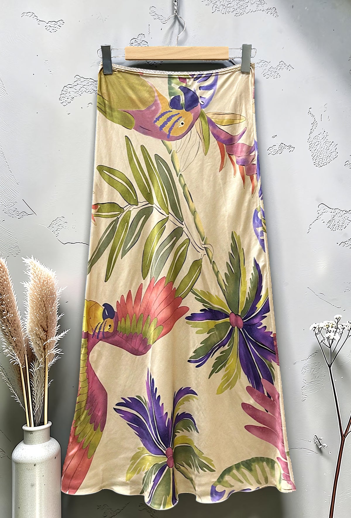 Jupe Imprimée en Viscose Satinée Bordure Dentelle Caramel – La Muse Parisienne – vue 2