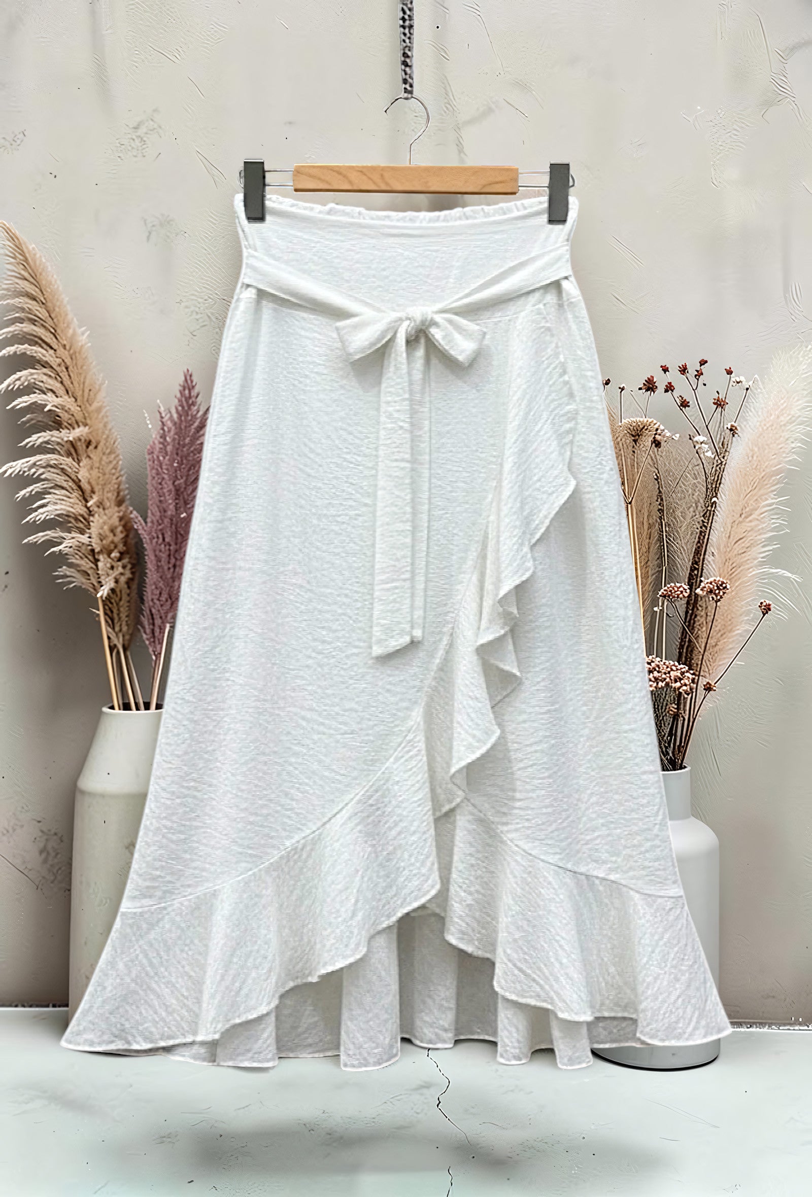 Jupe Bohème Chic en Viscose Taille Élastique Blanc – La Muse Parisienne – vue 1