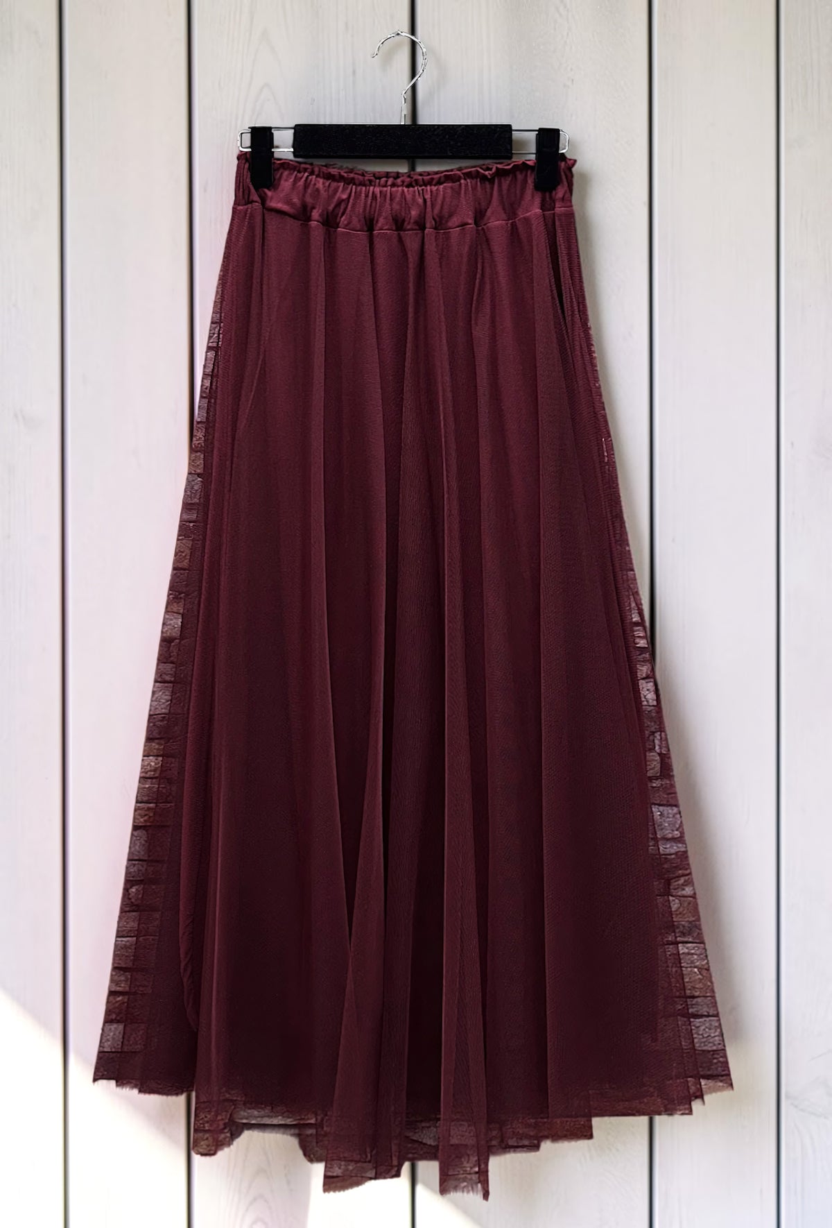 Jupe en Tulle Romantique Doublée Bordeaux – La Muse Parisienne – vue 3