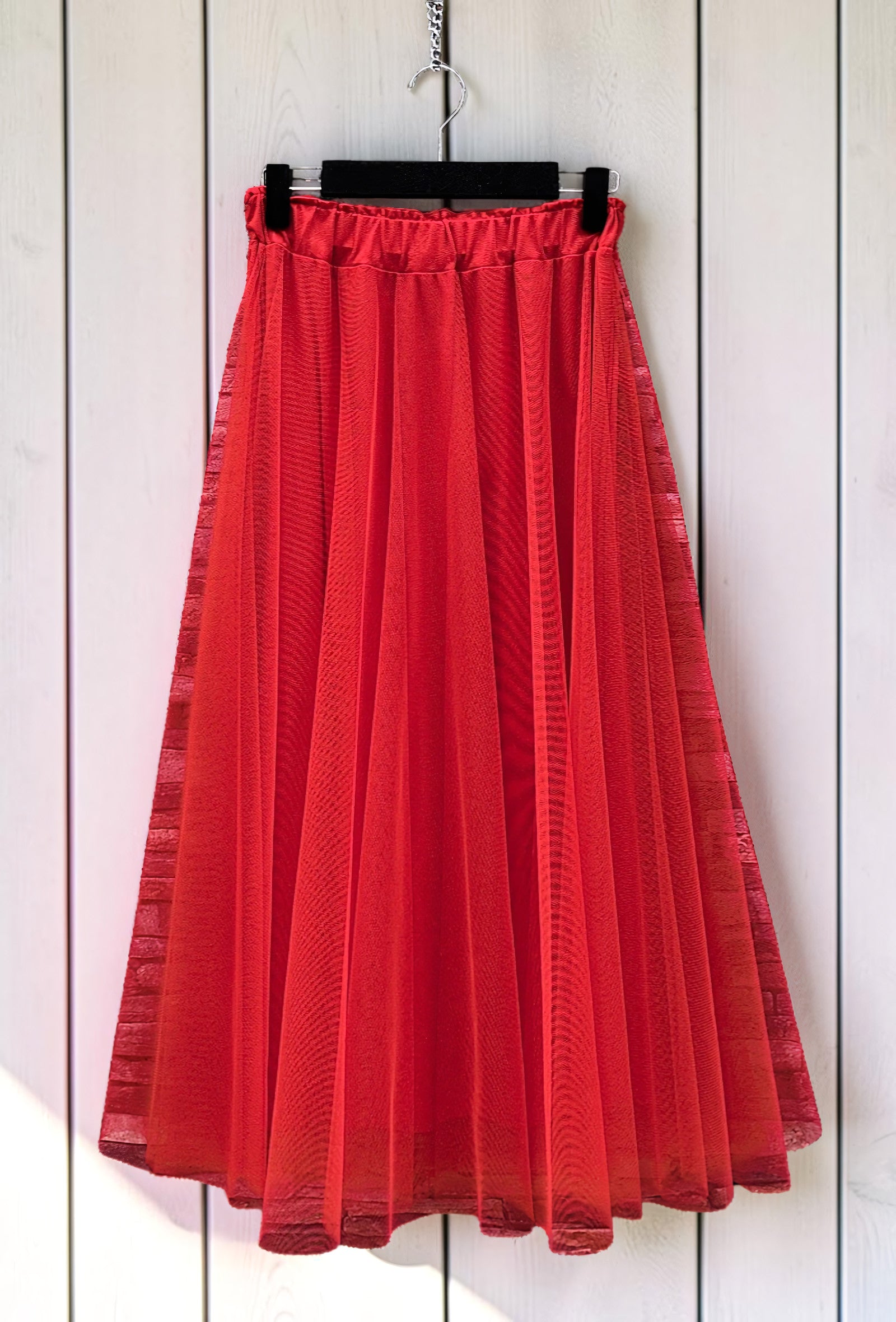Jupe en Tulle Romantique Doublée Rouge – La Muse Parisienne – vue 3