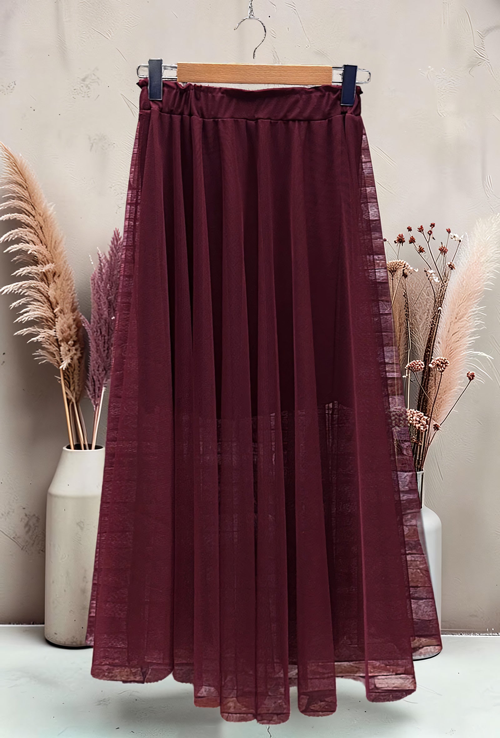 Jupe Courte en Tulle Doublée Bordeaux – La Muse Parisienne – vue 2