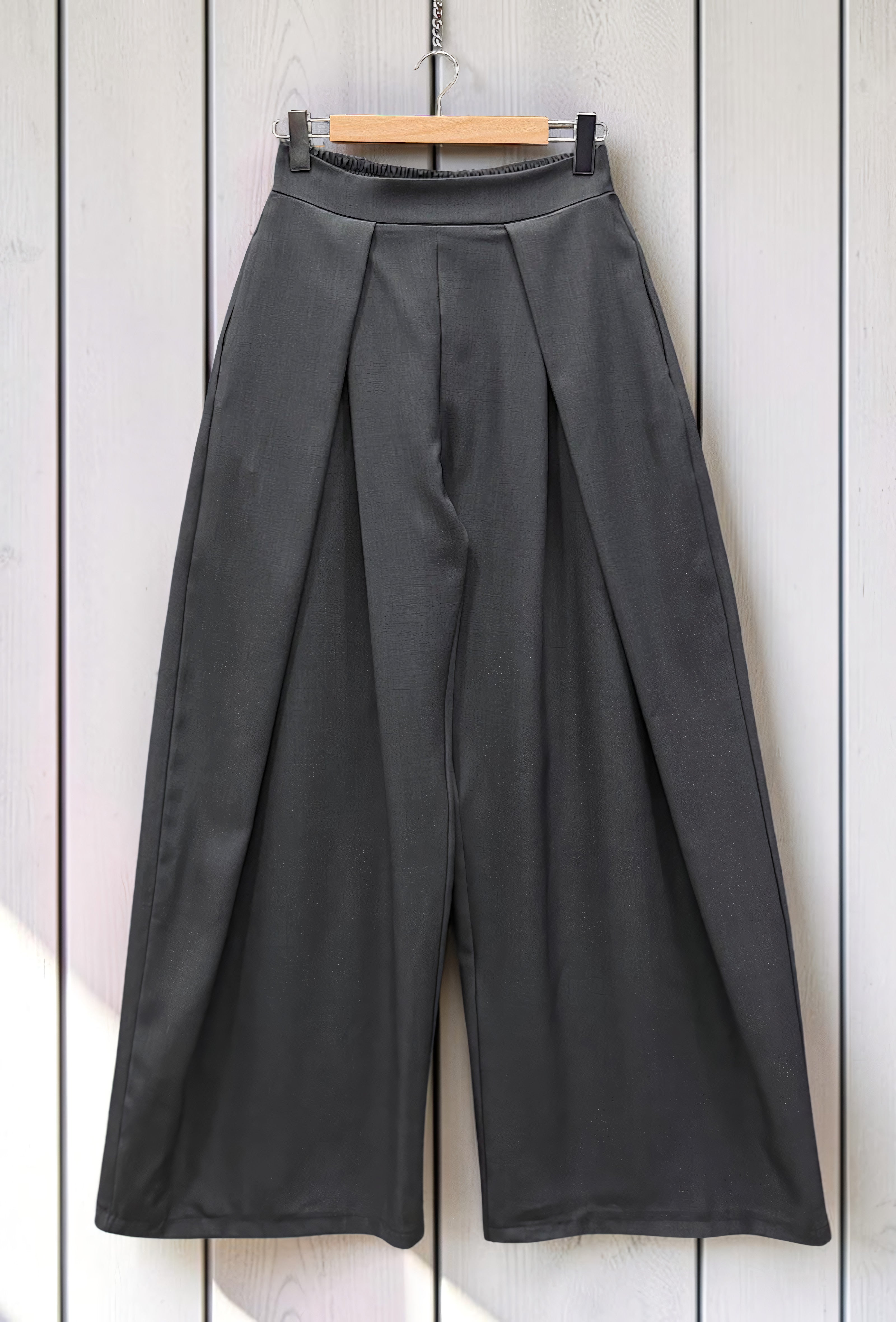 Pantalon Merveilleuse Palazzo Fluide Anthracite — Taille Haute Élastique – La Muse Parisienne – vue 2