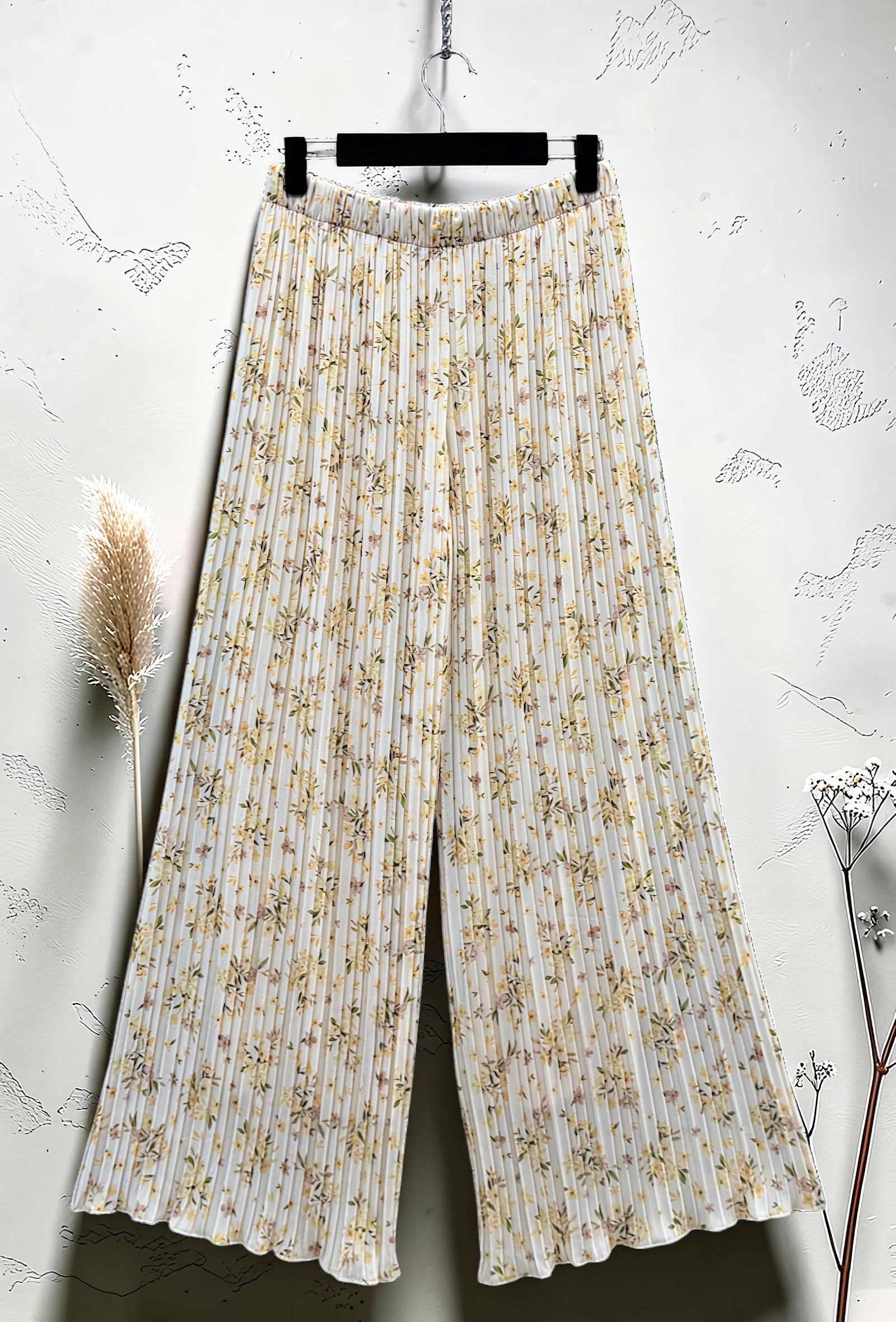 Pantalon Large Plissé Imprimé Doublé Jaune Clair – La Muse Parisienne – vue 2
