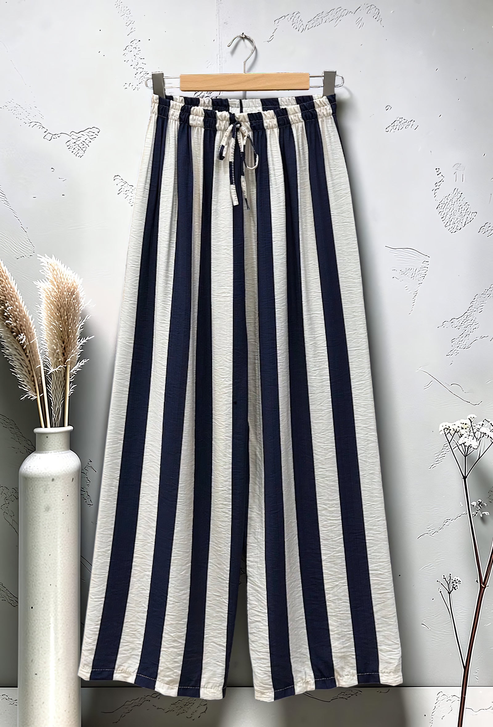 Pantalon Large à Rayures Taille Élastique Marine – La Muse Parisienne – vue 3