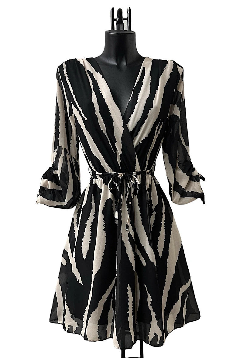 🌟 Nouvelle Collection : Robe courte à Doublure en Viscose 🌟