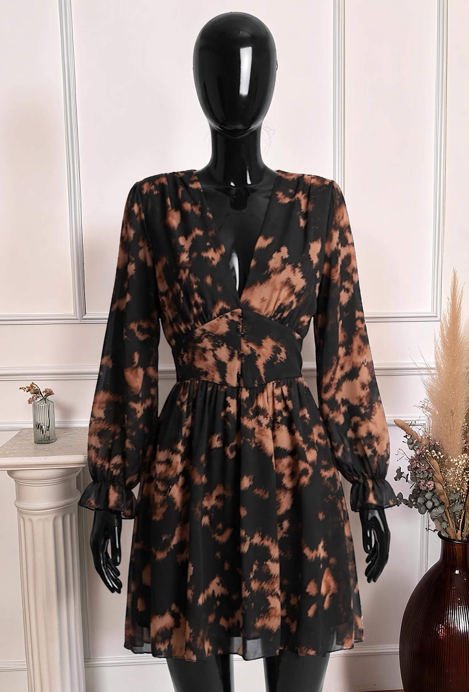 Robe Imprimée Boutonnée Manches Longues Noir Léopard – La Muse Parisienne – vue 1