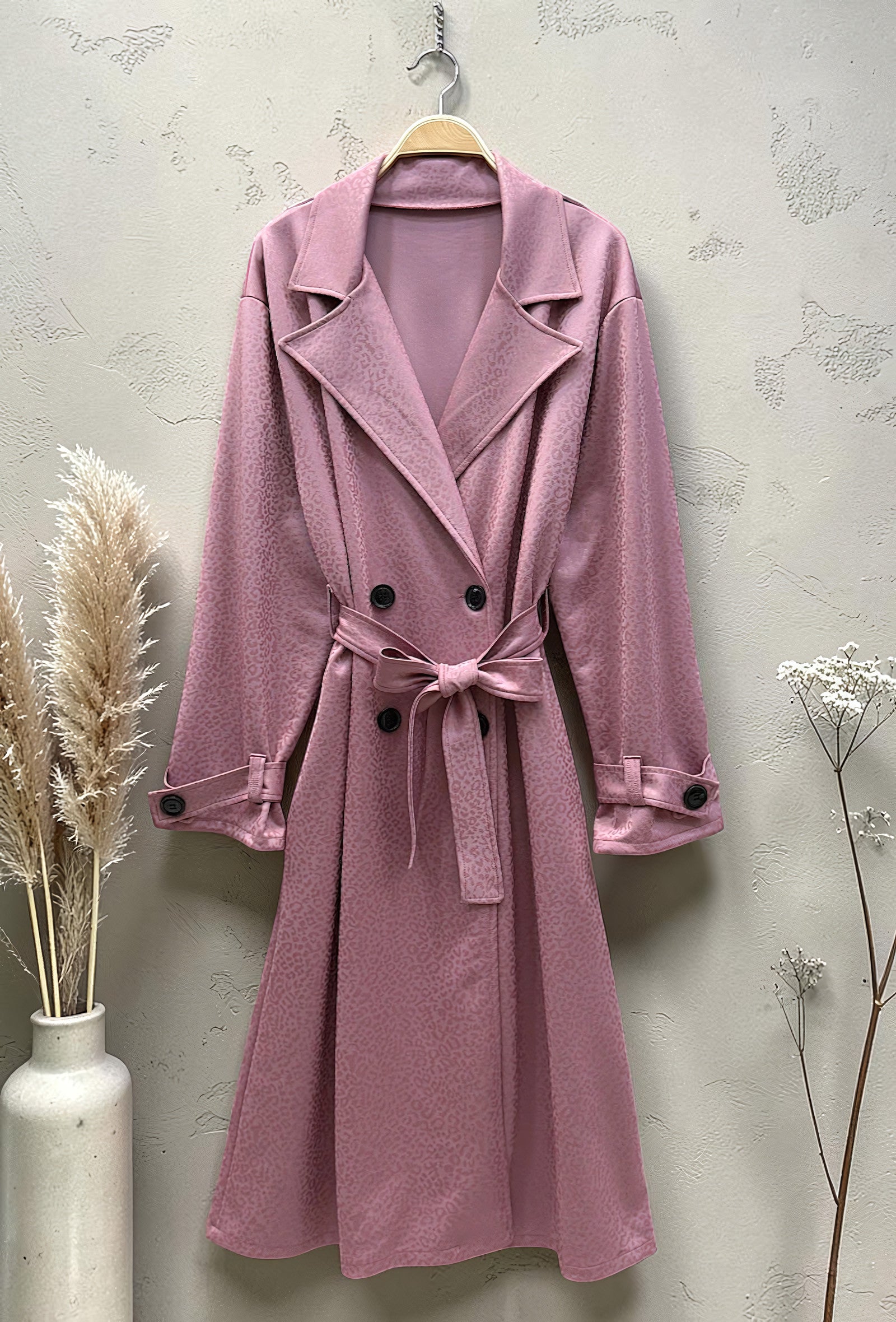 Trench Chic Ceinturé à Poches Vieux Rose – La Muse Parisienne – vue 3